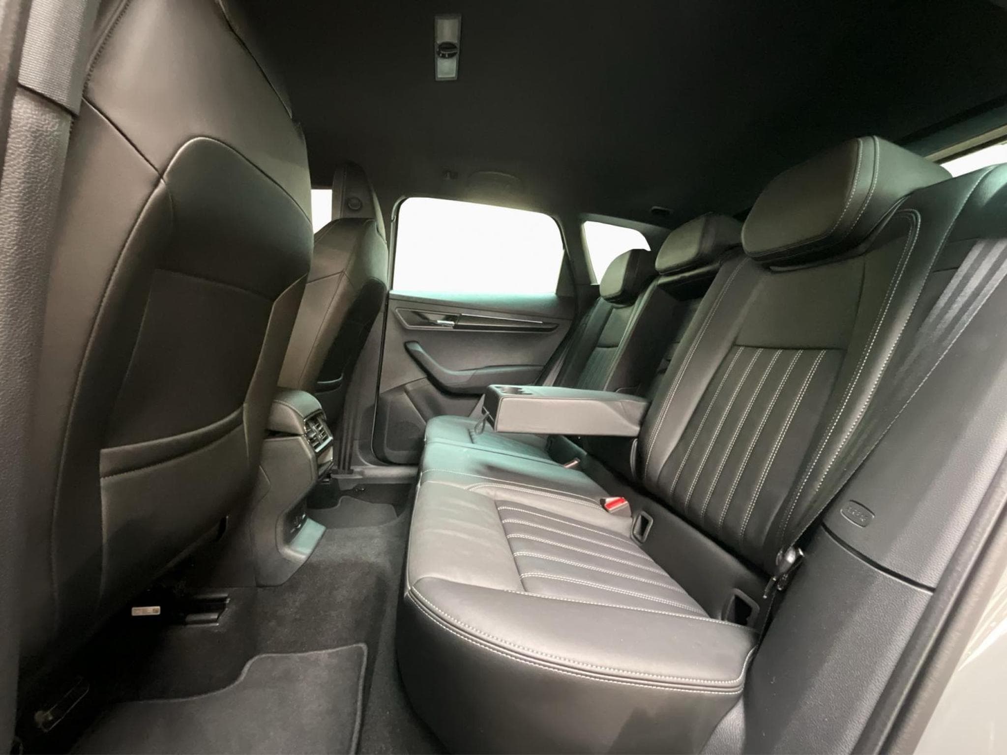 Skoda Karoq Sportline+DSG+4x4+P.Travel+P.Performance+P.Convenience+Kessy (2025) - Photo 15