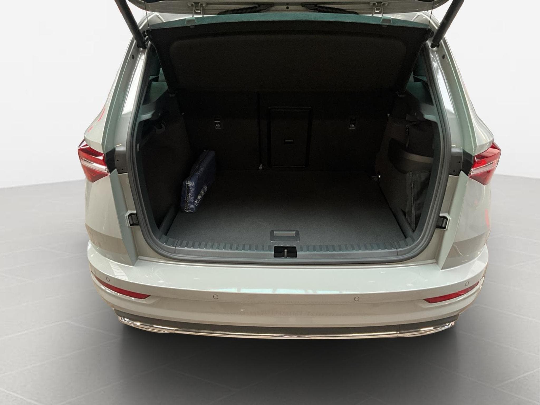 Skoda Karoq Sportline+DSG+4x4+P.Travel+P.Performance+P.Convenience+Kessy (2025) - Photo 16