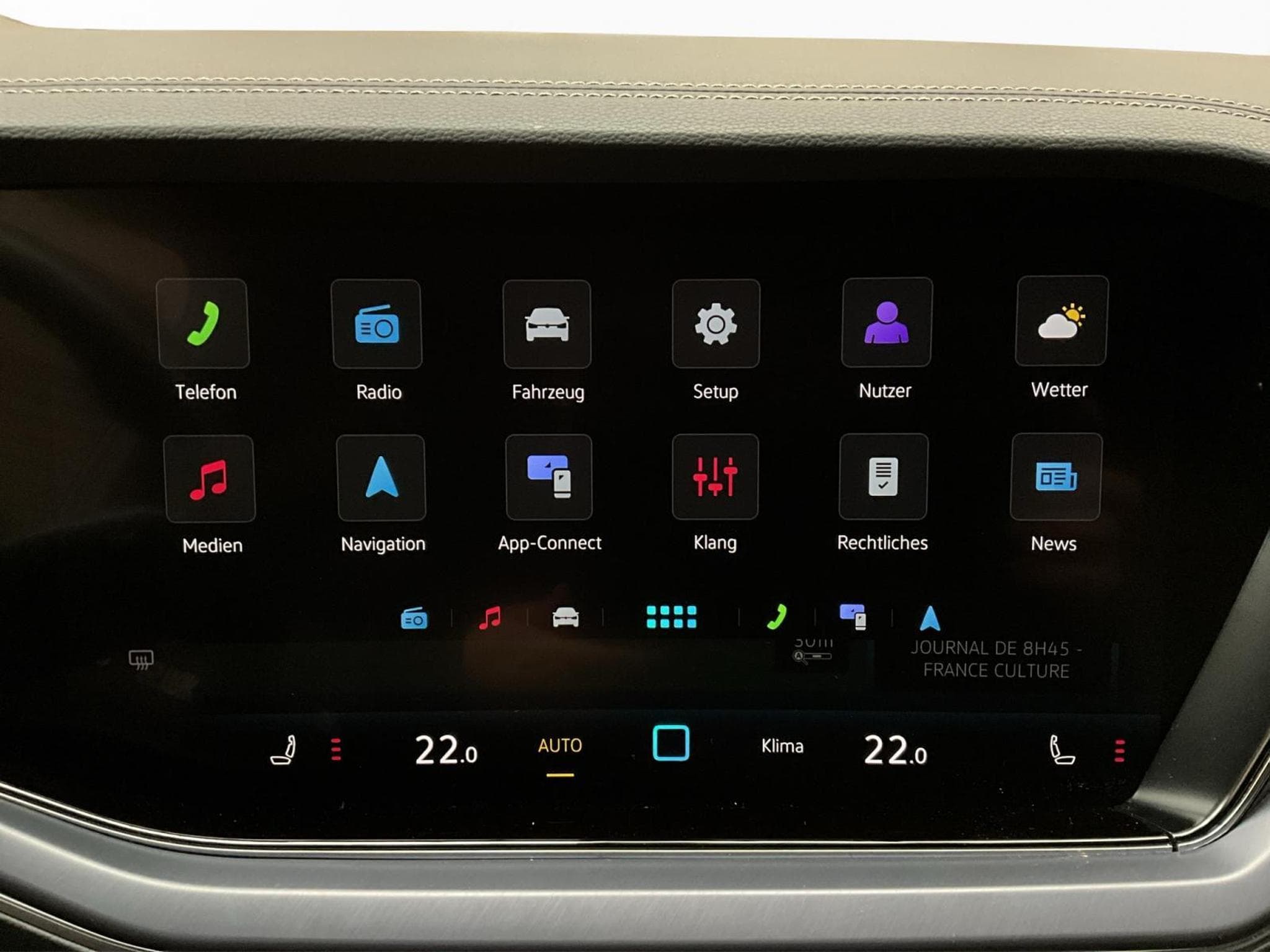 VW Touareg R-Line+Aut8+4Motion+P.confort+LM20+AHK+LED+NAVI (2025) - Photo 13