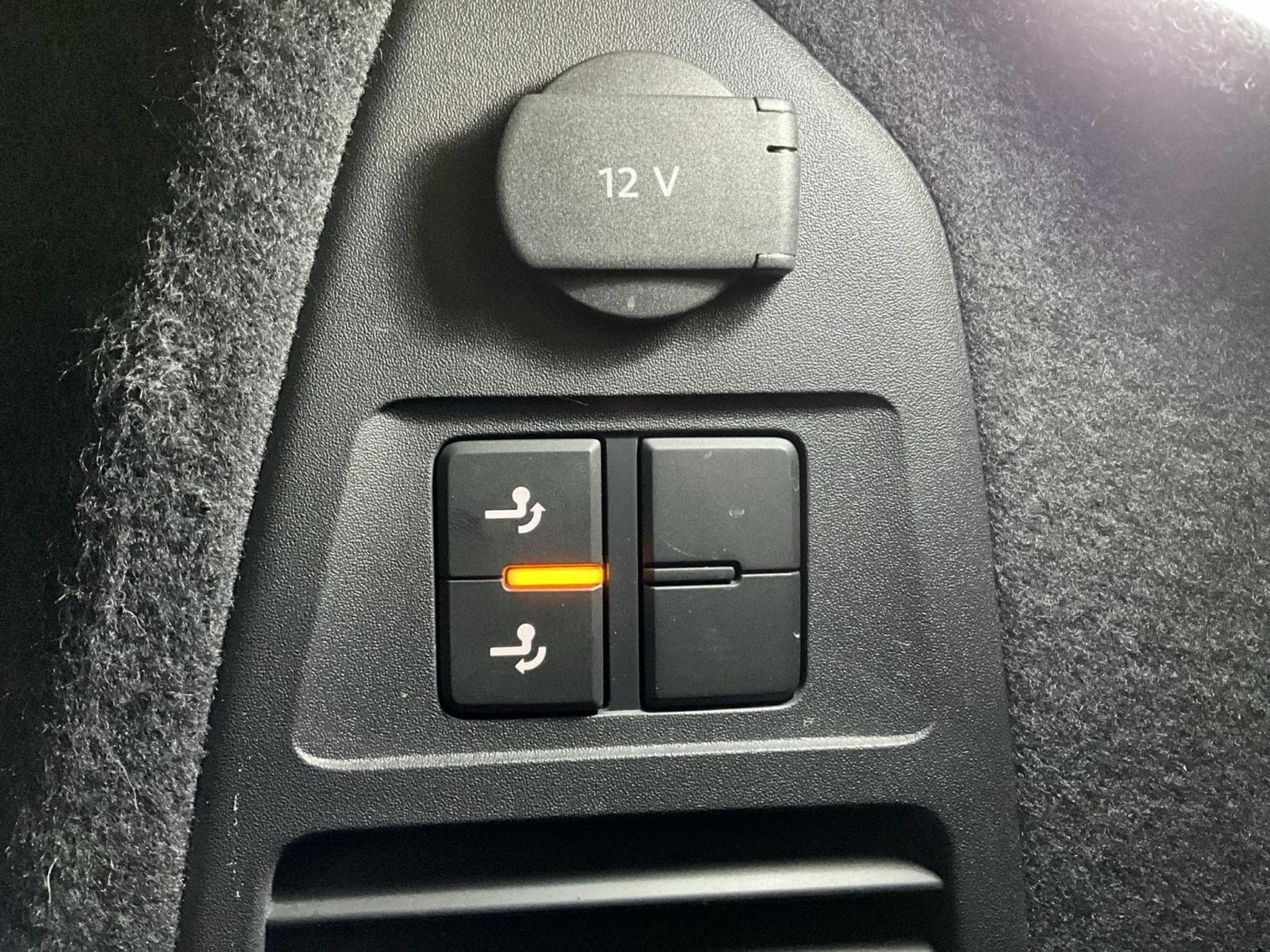VW Touareg R-Line+Aut8+4Motion+P.confort+LM20+AHK+LED+NAVI (2025) - Photo 19