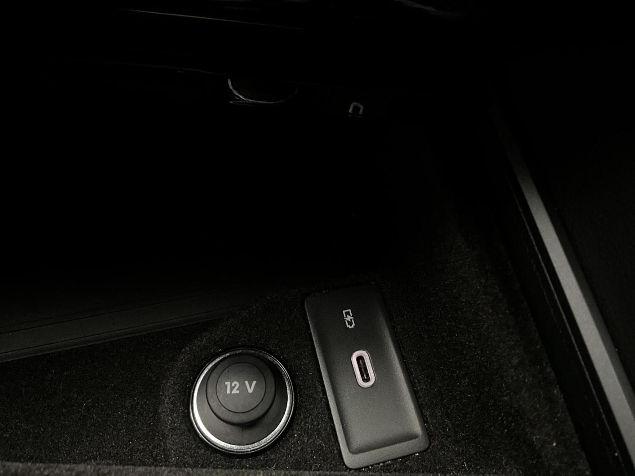 VW Touareg R-Line+Aut8+4Motion+P.confort+LM20+AHK+LED+NAVI (2025) - Photo 20