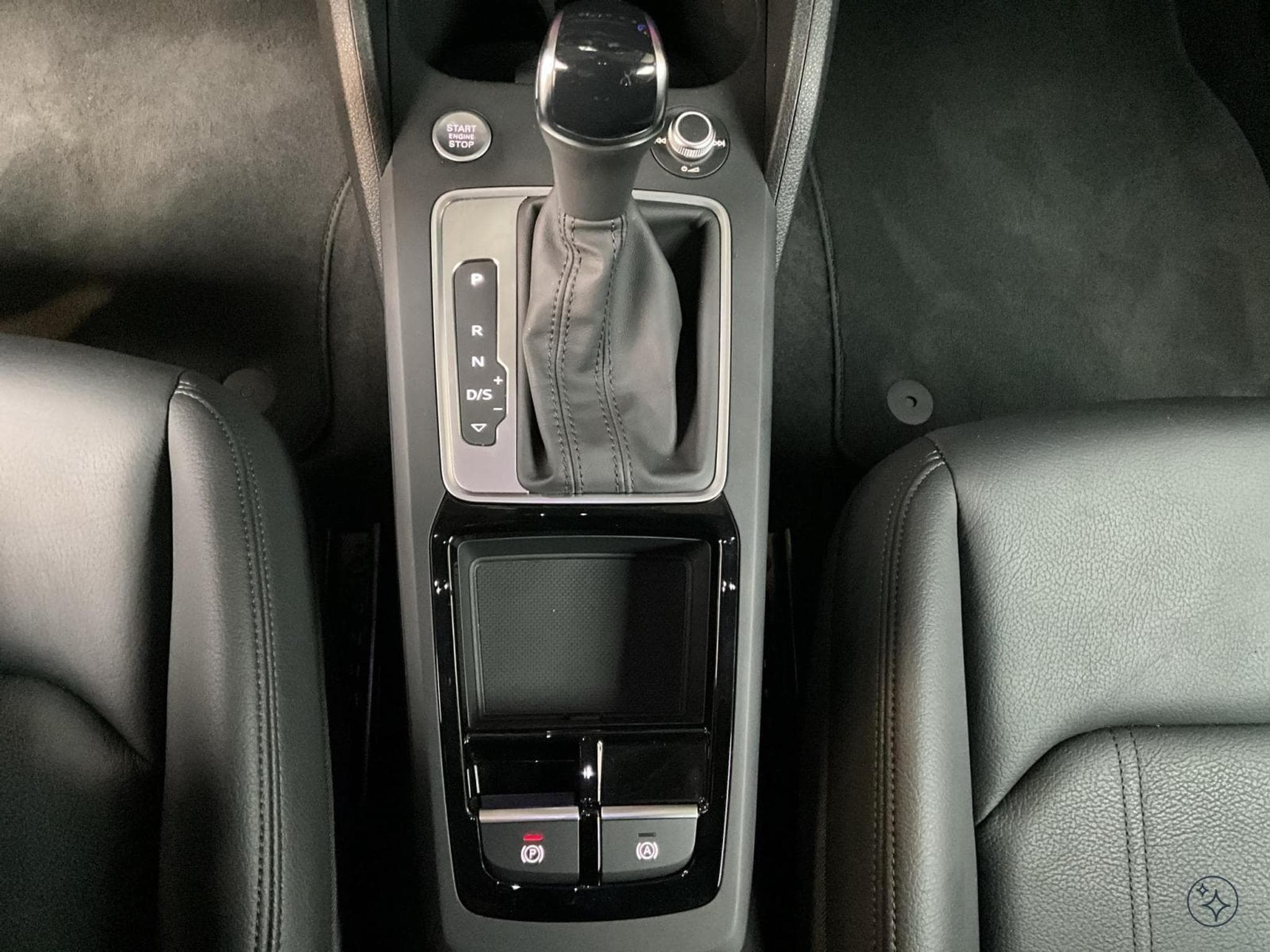 Audi Q2 S-line+S-Tronic+P.Business+P.Assistance+Sound-System (2025) - Foto 12
