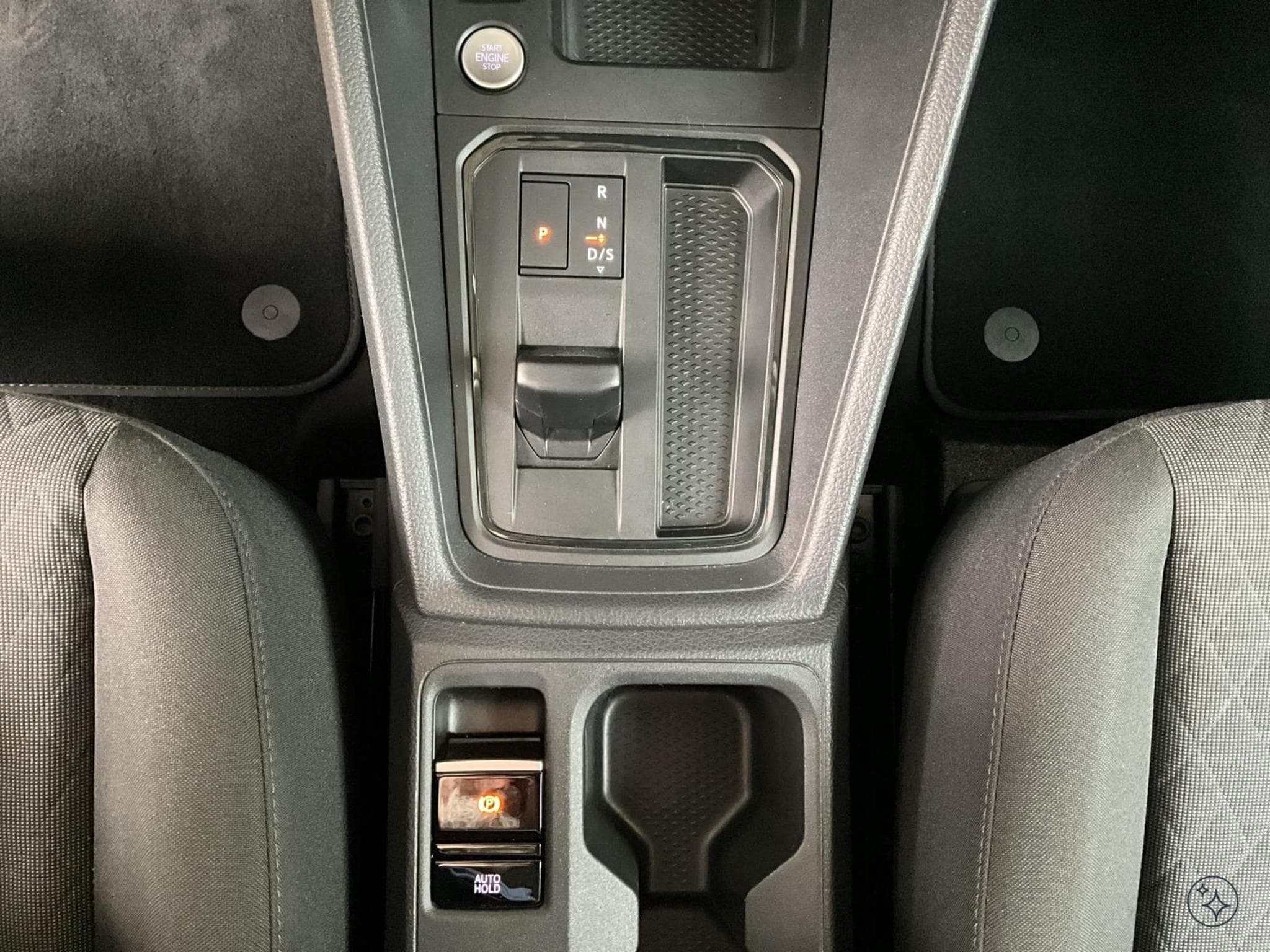 VW Caddy Life+DSG+P.Cool&Sound+7Sitze+Edition+AHK+LED (2025) - Photo 12