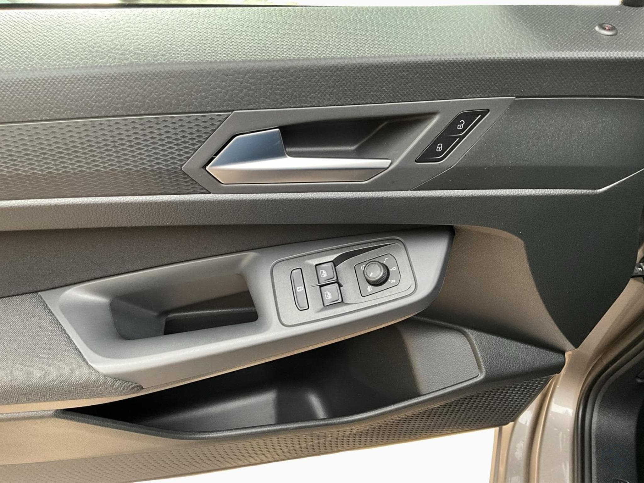 VW Caddy Life+DSG+P.Cool&Sound+7Sitze+Edition+AHK+LED (2025) - Photo 14