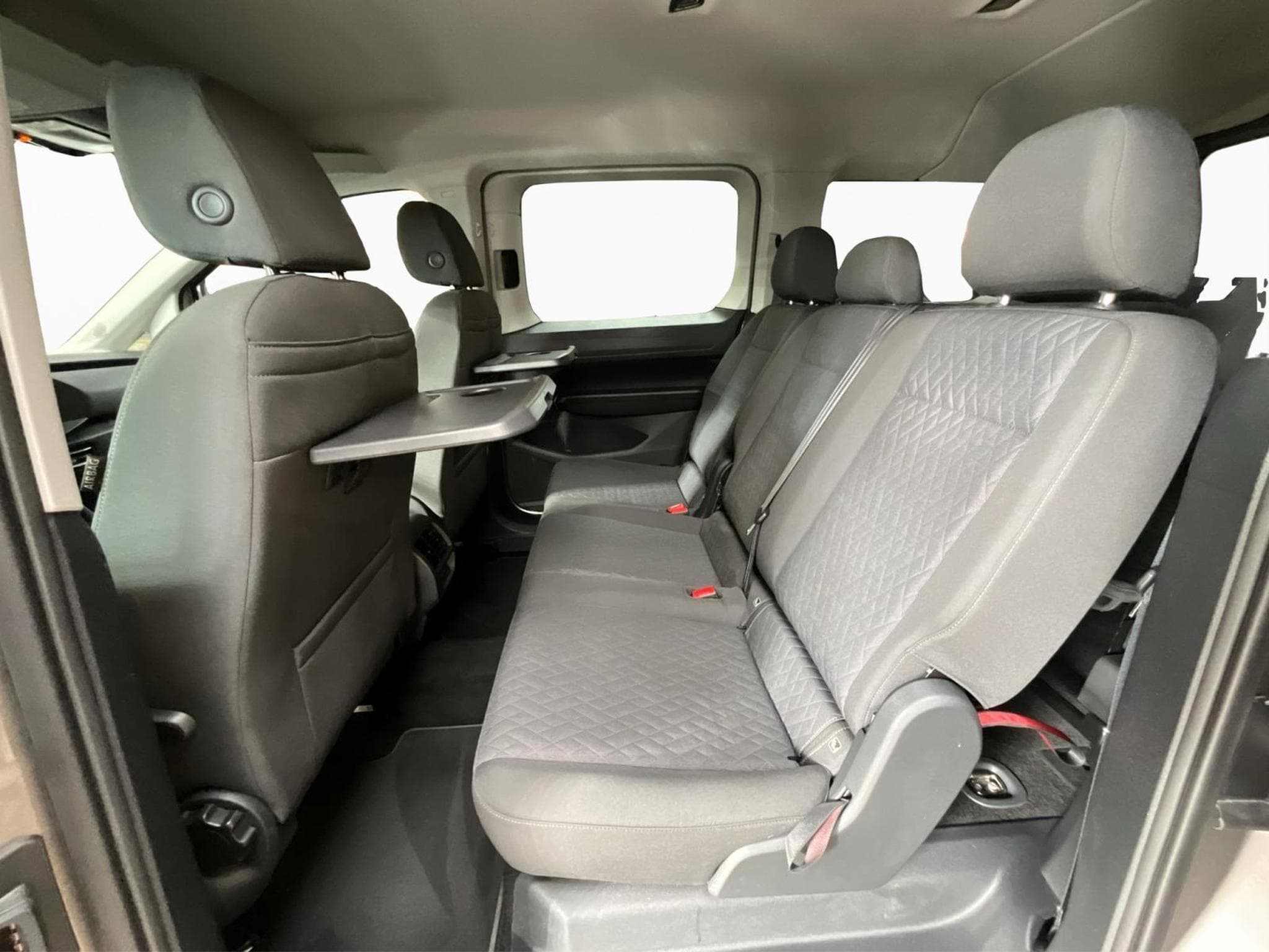 VW Caddy Life+DSG+P.Cool&Sound+7Sitze+Edition+AHK+LED (2025) - Photo 15