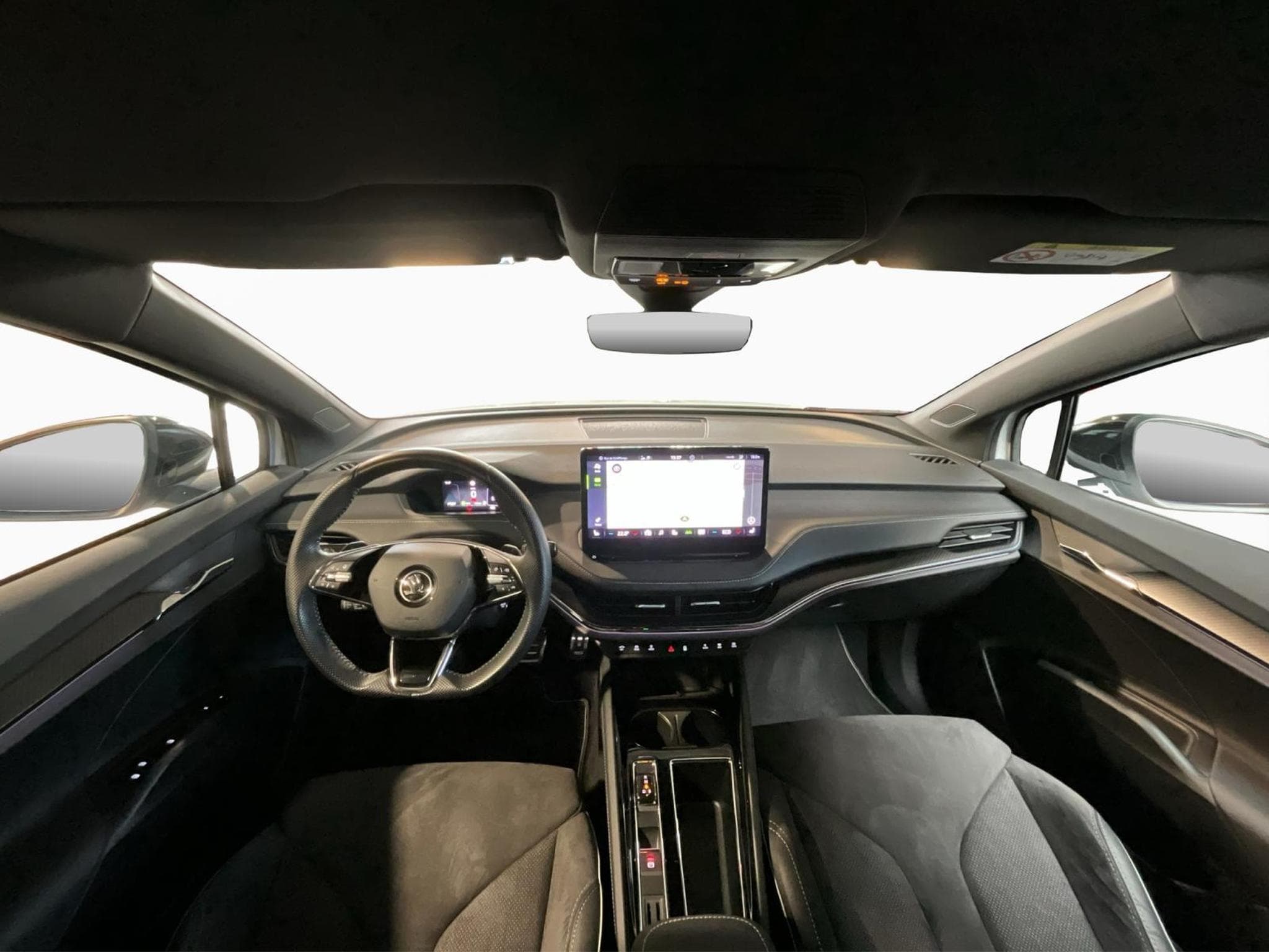 Skoda Enyaq 77kWh+iV80x+4x4+Transport+Assisted+Climate-Plus+Sportline+AH (2023) - Photo 3
