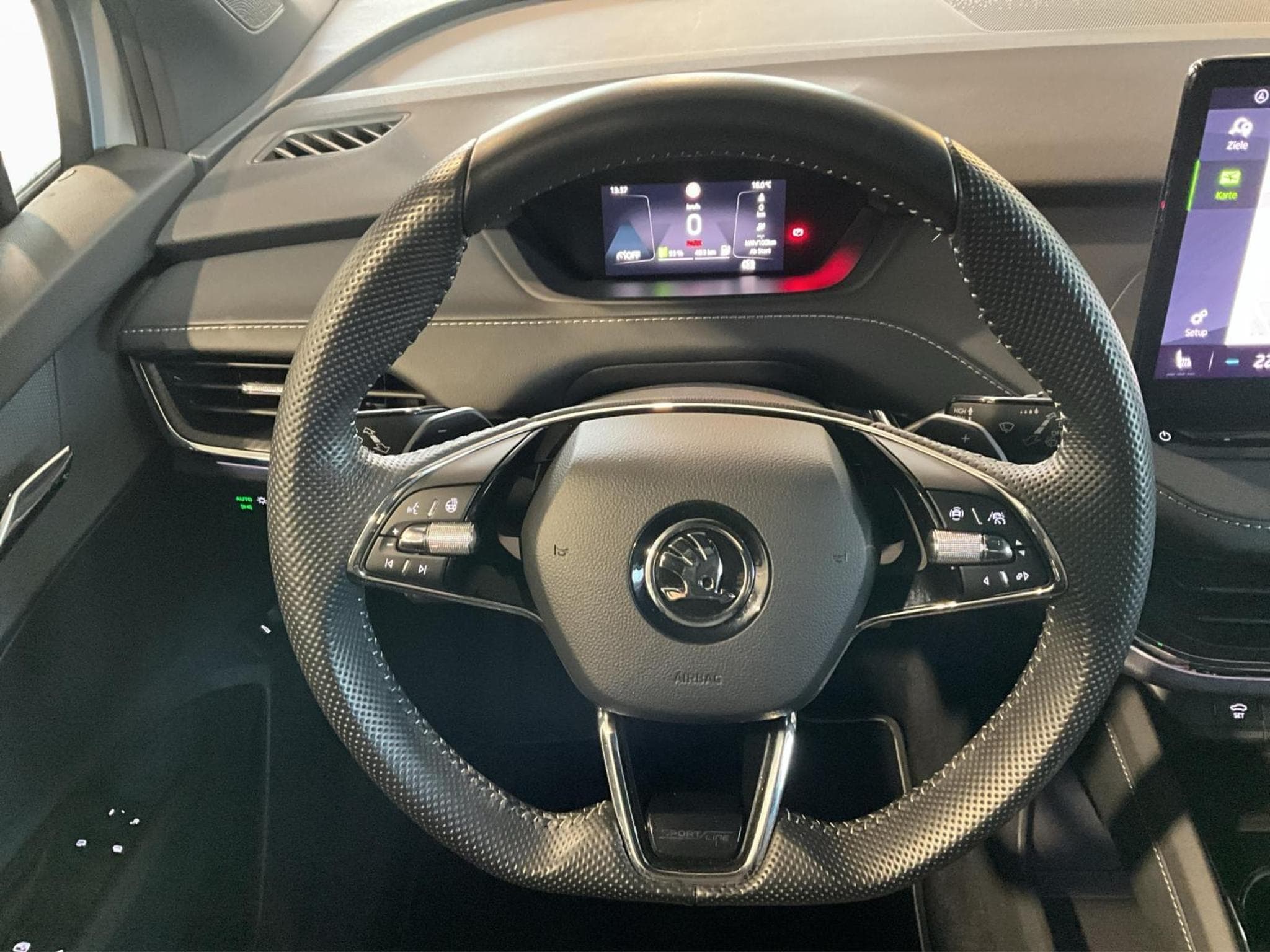 Skoda Enyaq 77kWh+iV80x+4x4+Transport+Assisted+Climate-Plus+Sportline+AH (2023) - Photo 11