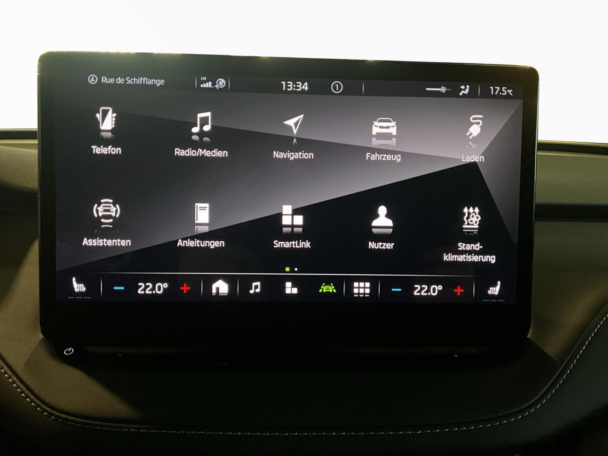 Skoda Enyaq 77kWh+iV80x+4x4+Transport+Assisted+Climate-Plus+Sportline+AH (2023) - Photo 14