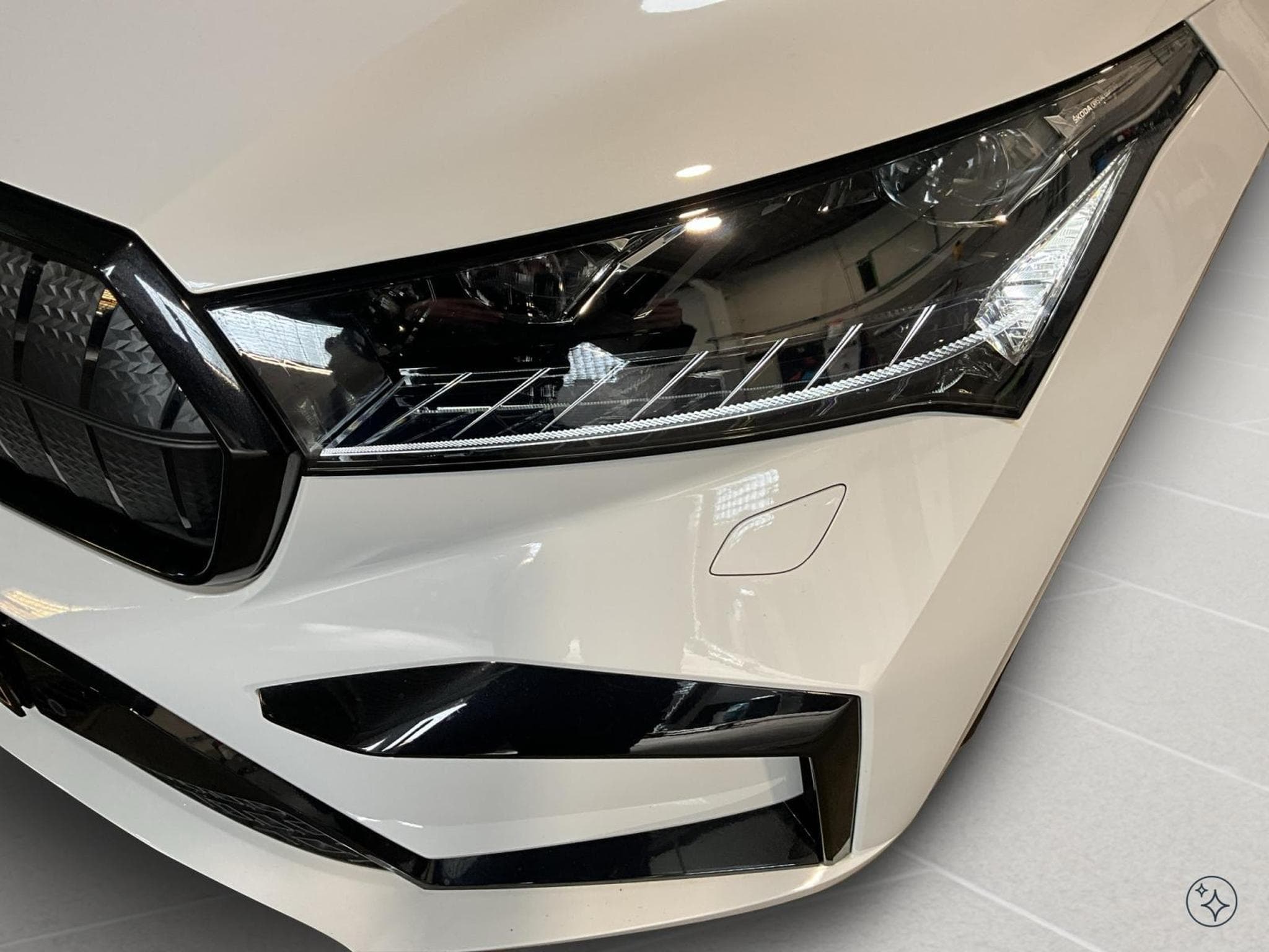 Skoda Enyaq 77kWh+iV80x+4x4+Transport+Assisted+Climate-Plus+Sportline+AH (2023) - Photo 18