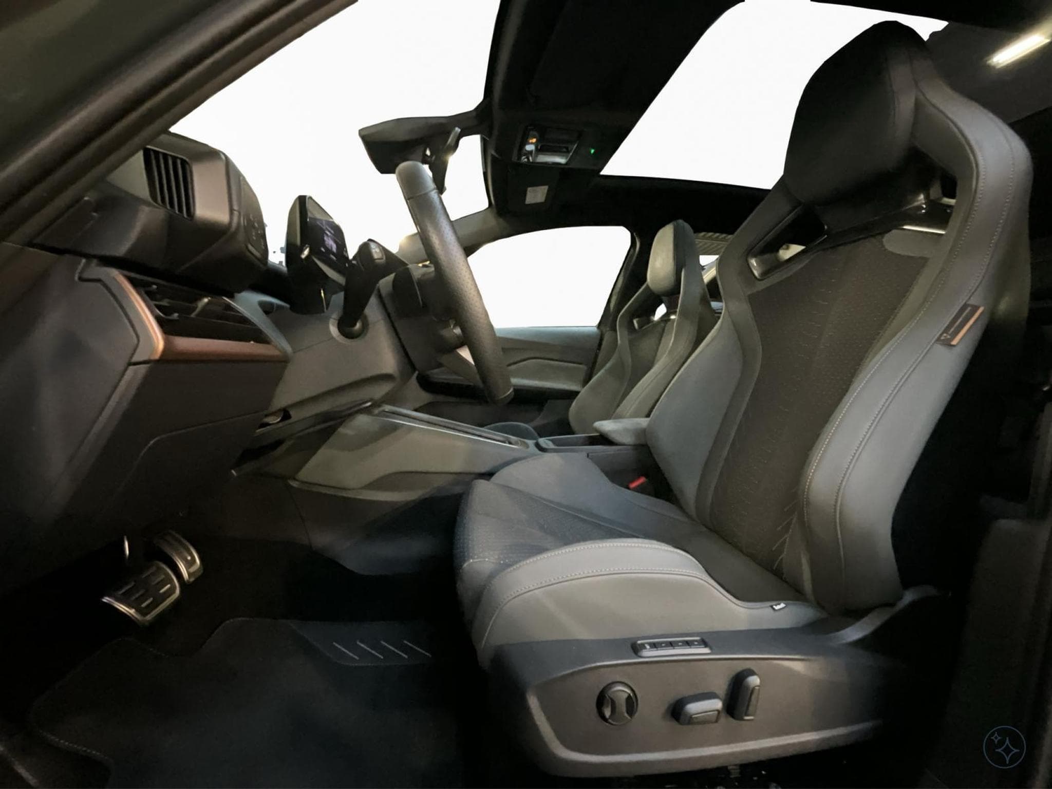 Cupra Born 79kWh+VZ+P.Tech-M+Skyline+P.AR-HUD+P.Pilot-M (2024) - Photo 9