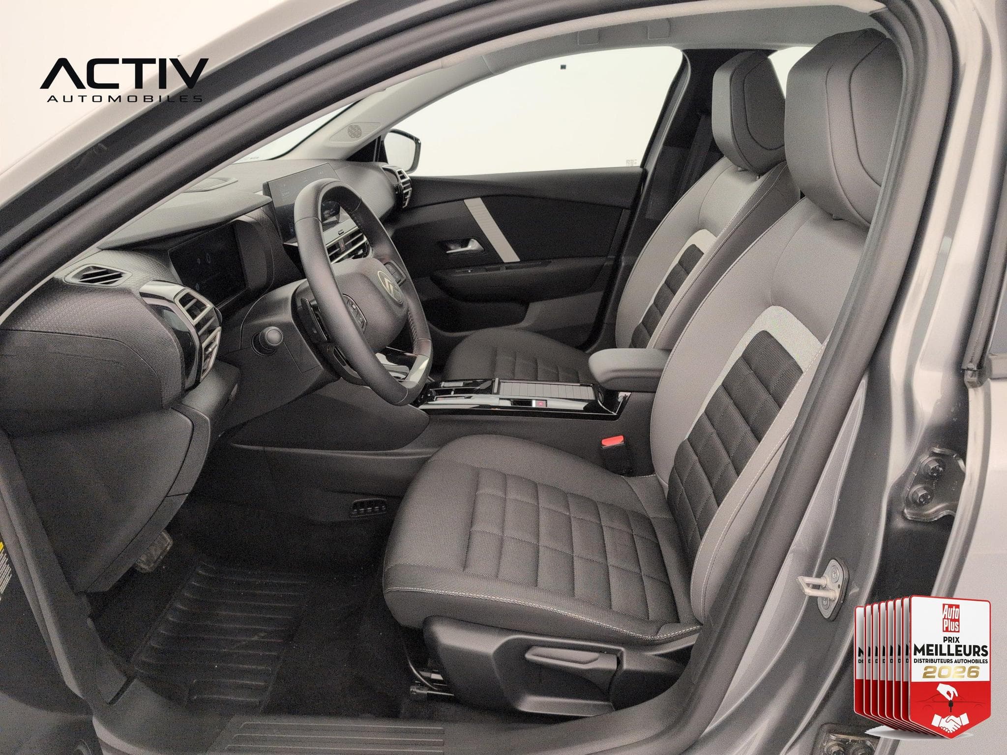 Citroën C4 Hybride 145 ch e-DCS6 Plus (2025) - Photo 16