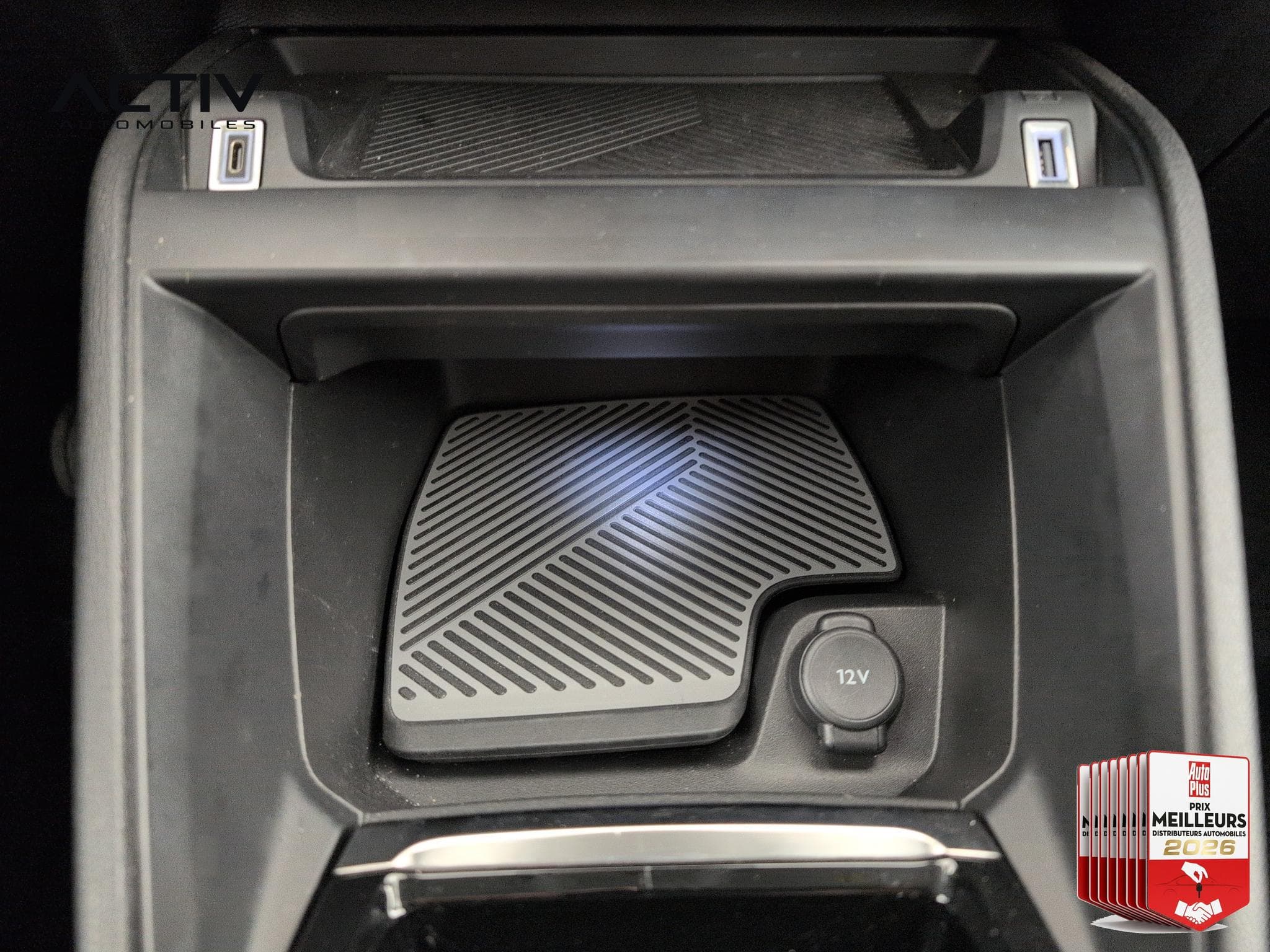 Citroën C4 Hybride 145 ch e-DCS6 Plus (2025) - Photo 20