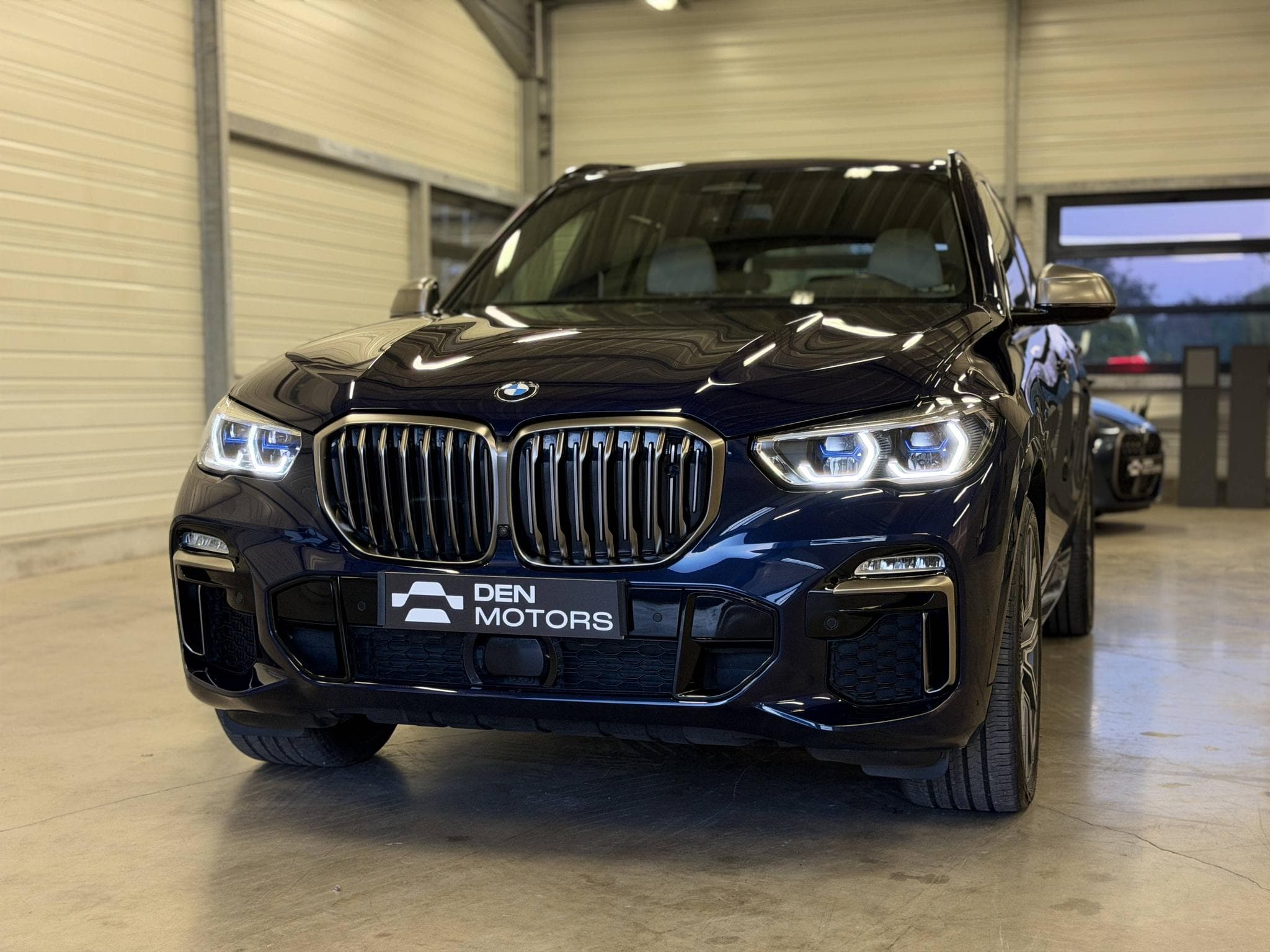 BMW X5 M50i 530ch / 1ère Main / TVA Récup / 30 330€ d'options / Nig (2019) - Foto 4