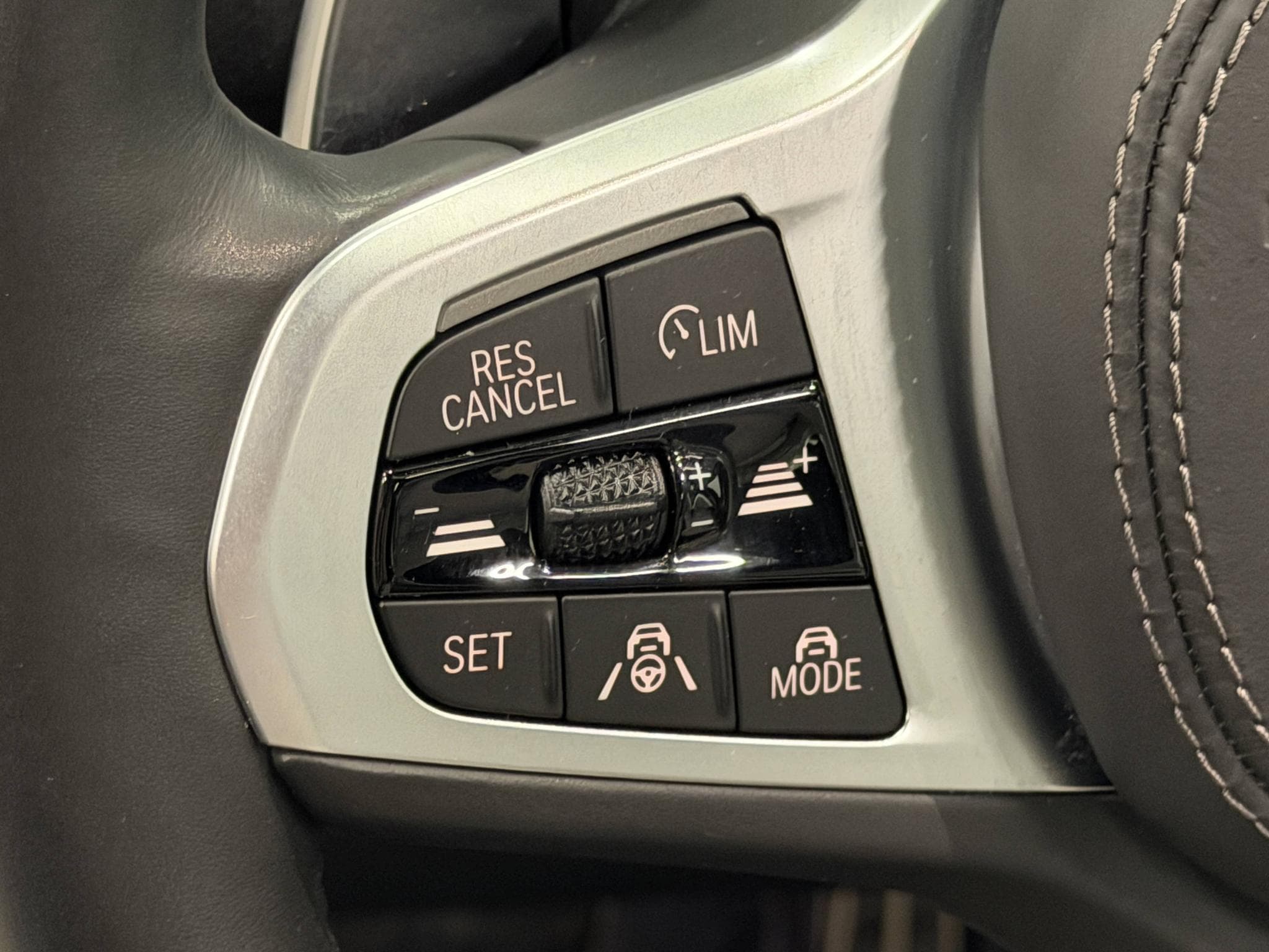 BMW X5 M50i 530ch / 1ère Main / TVA Récup / 30 330€ d'options / Nig (2019) - Foto 46