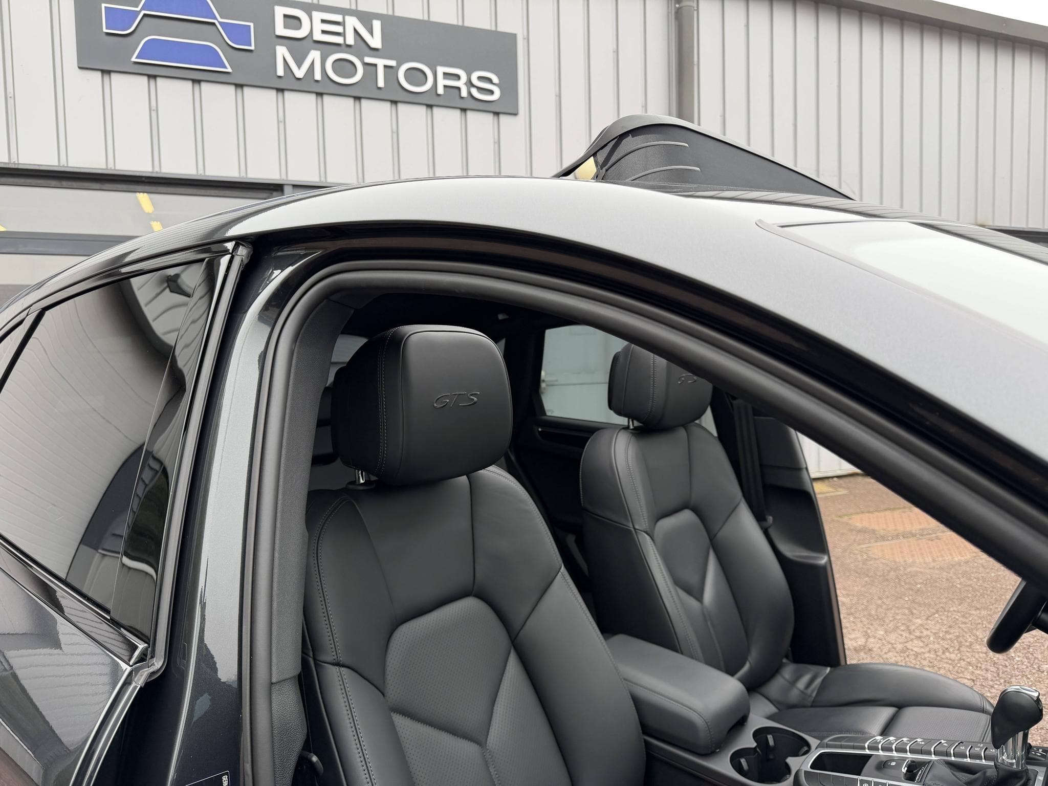 Porsche Macan GTS PHASE 2 / 2.9 V6 380ch / 1ère main / suivi complet Porsc (2020) - Photo 35