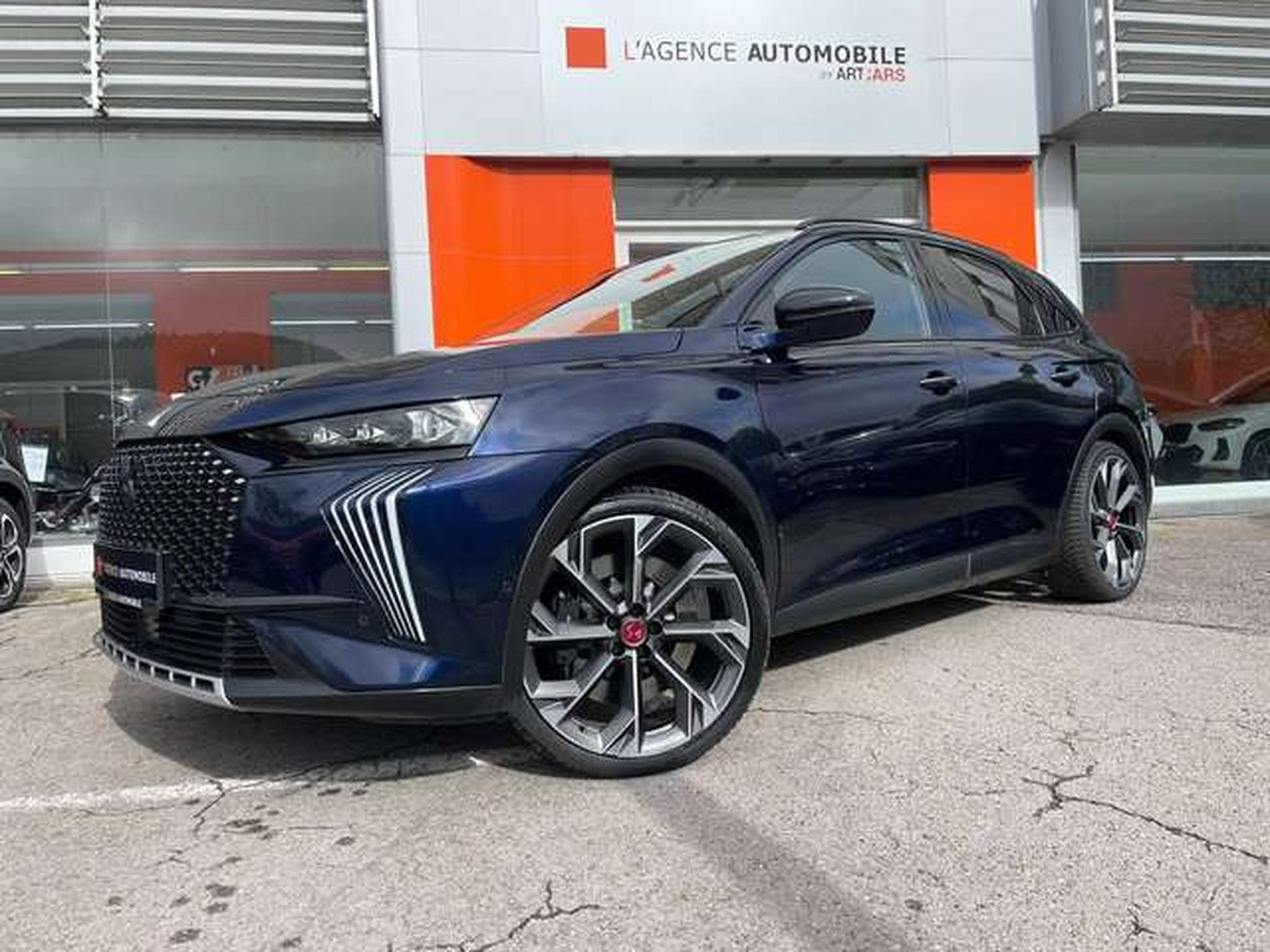 DS Automobiles DS7 E-TENSE 4x4 - 360 Ch HYBRID Plug in - JUSQU'A 36 MOIS DE GAR (2023) - Photo 2