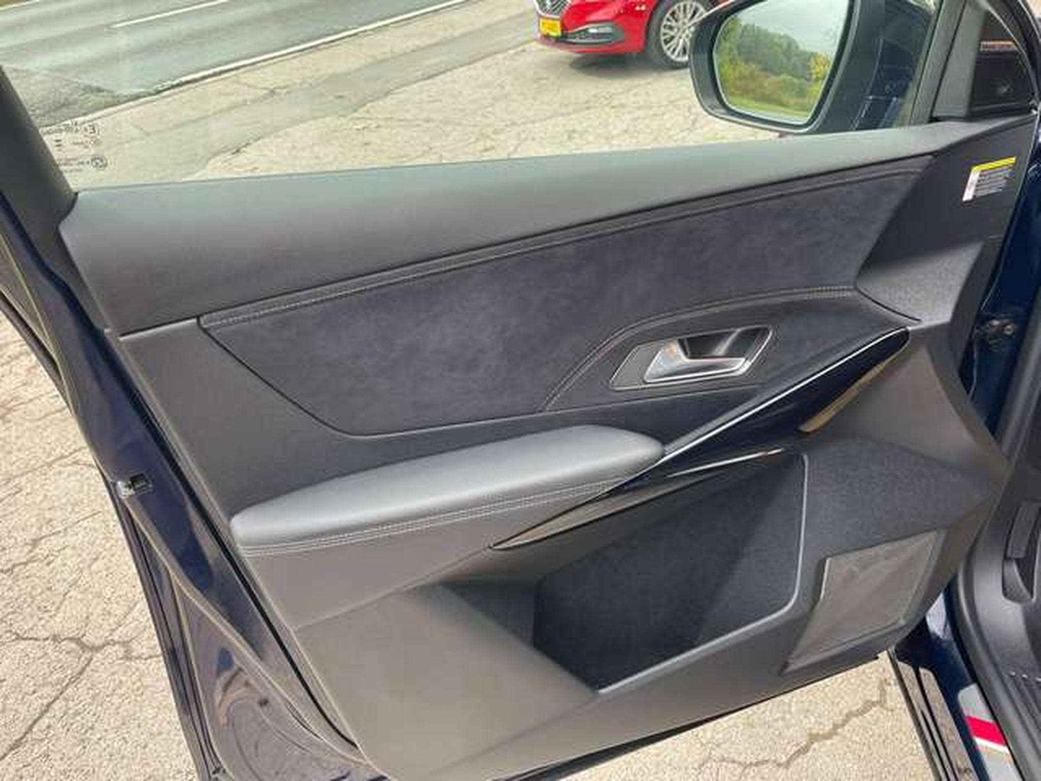 DS Automobiles DS7 E-TENSE 4x4 - 360 Ch HYBRID Plug in - JUSQU'A 36 MOIS DE GAR (2023) - Photo 8