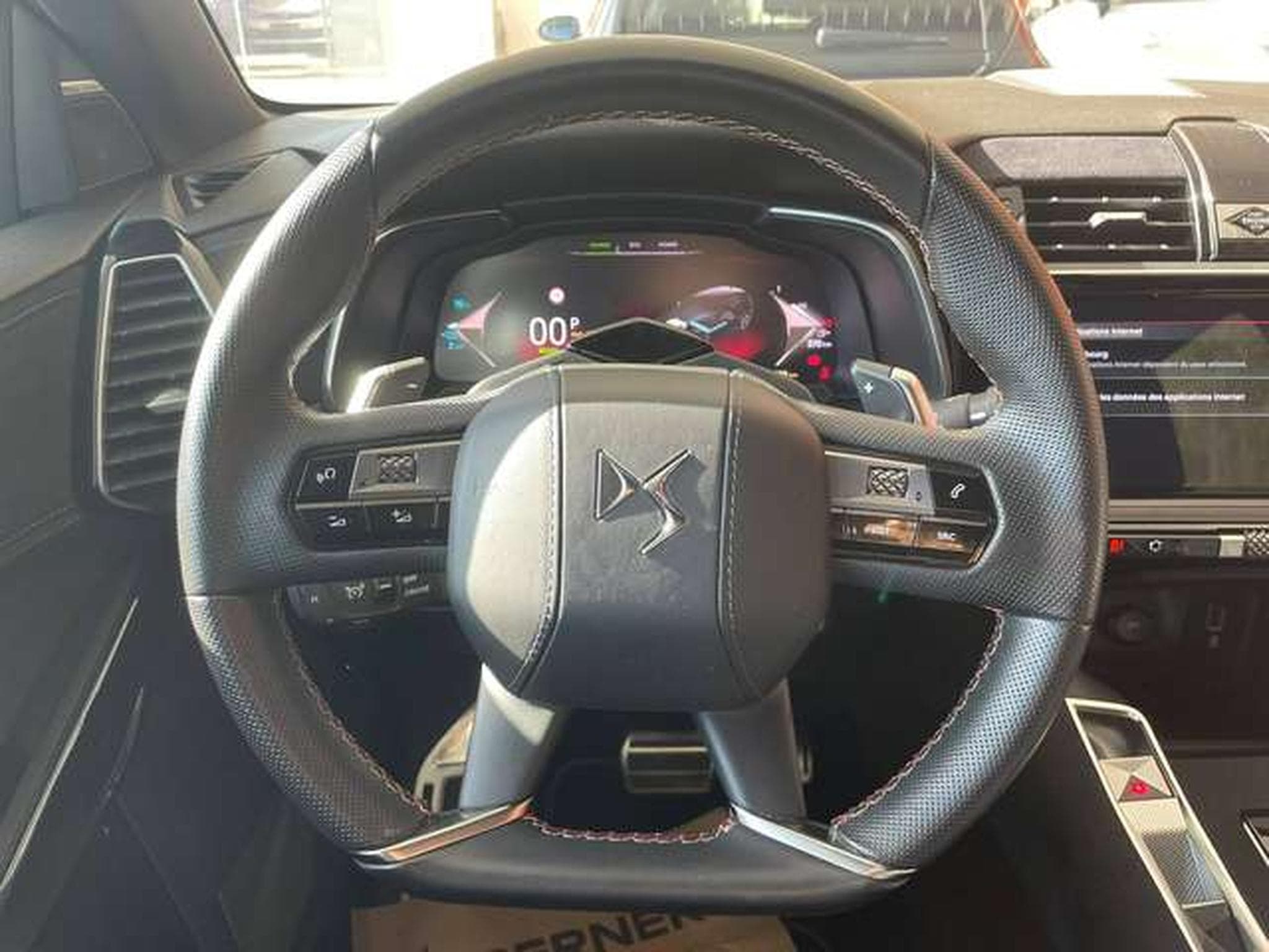 DS Automobiles DS7 E-TENSE 4x4 - 360 Ch HYBRID Plug in - JUSQU'A 36 MOIS DE GAR (2023) - Photo 14