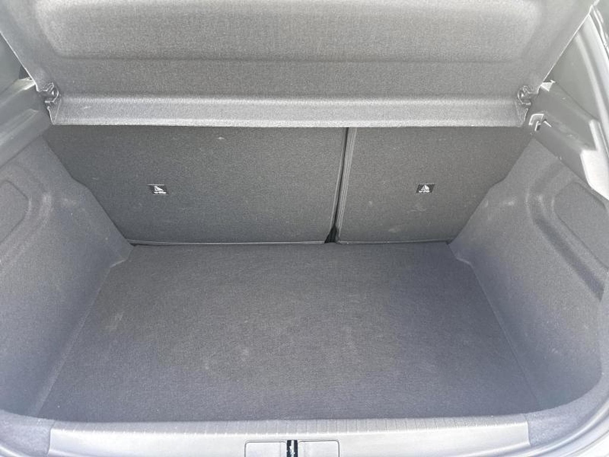 Peugeot 208 GT 1.2 Hybrid 136 e-DSC6 (2024) - Photo 20