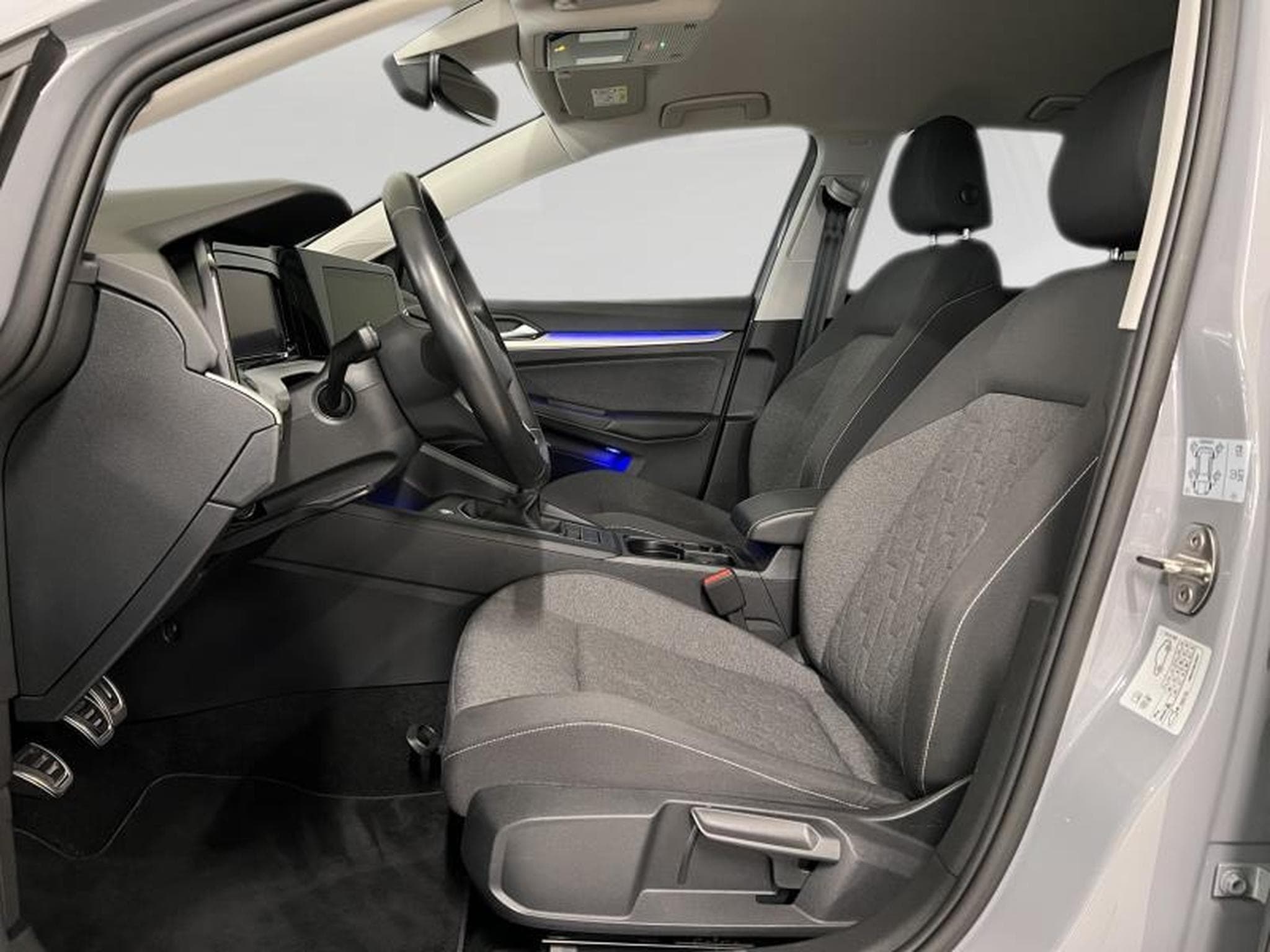 VW Golf Life Move (2024) - Photo 10