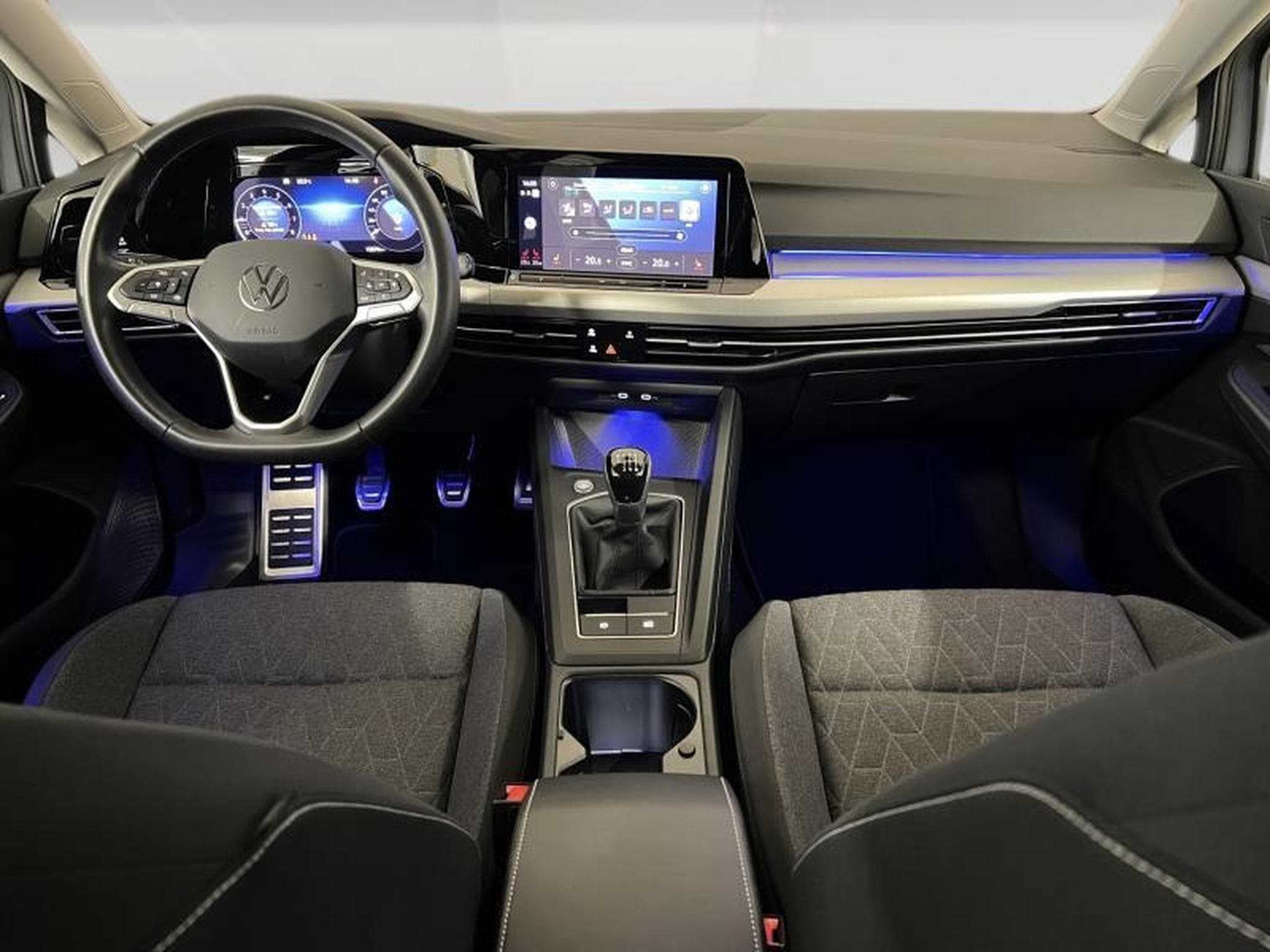 VW Golf Life Move (2024) - Photo 15