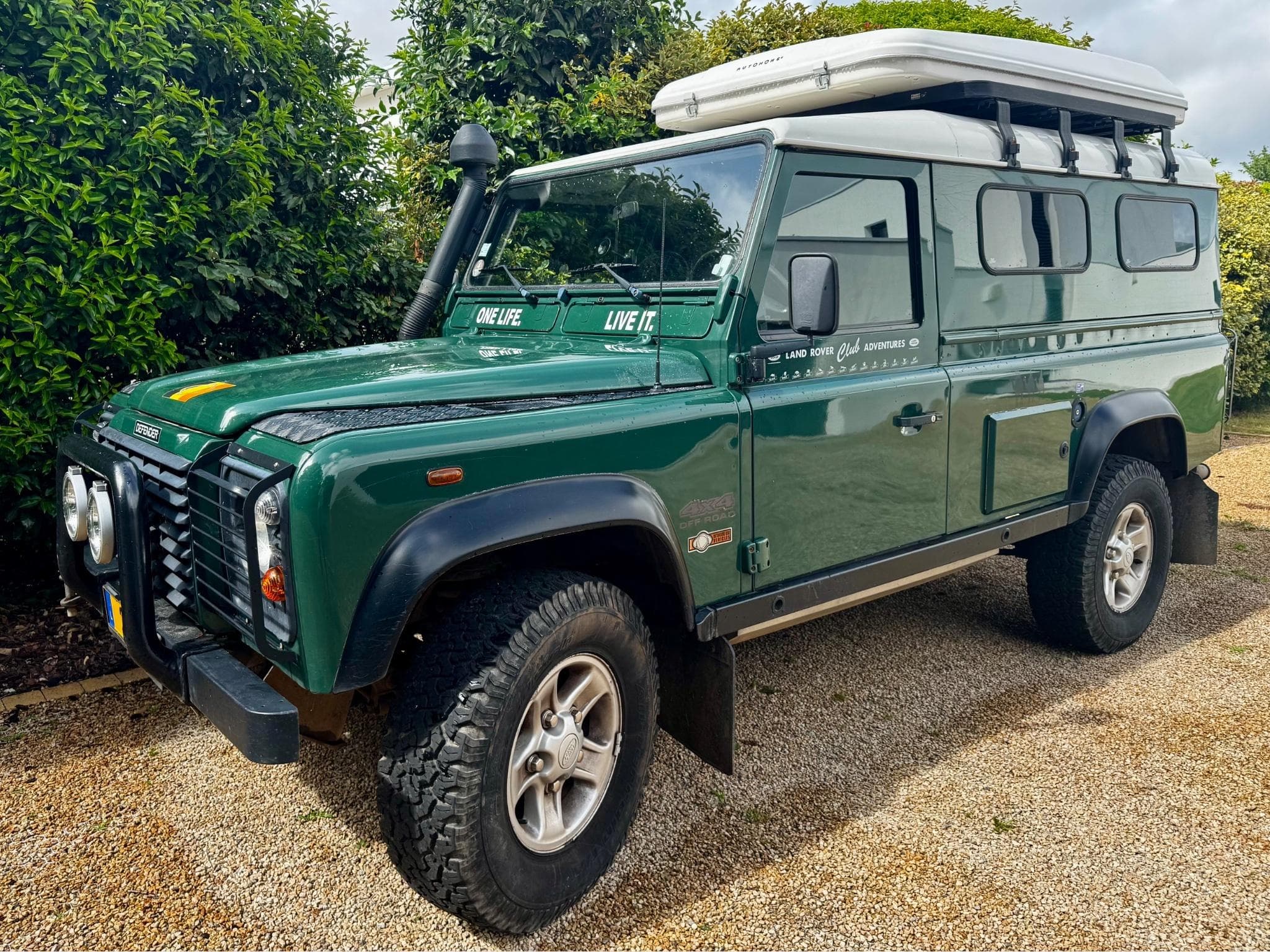 Land-Rover Defender 110 TD5 (2005) - Photo 2