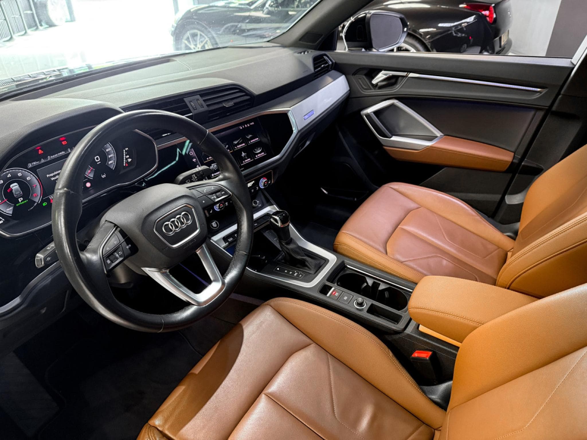 Audi Q3 35 TFSI / B&O / PANO / ACC / CAMERA (2021) - Foto 11