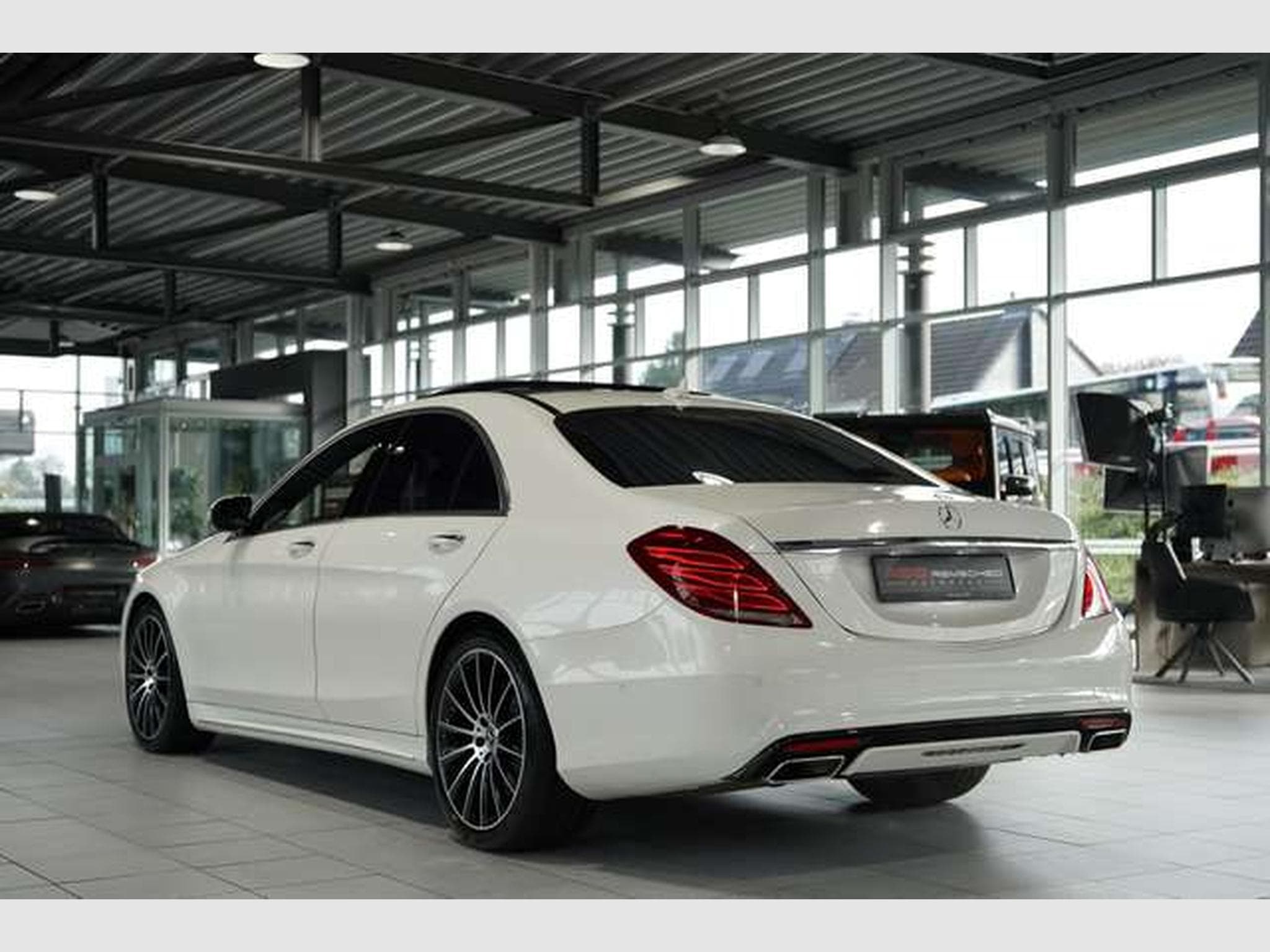 Mercedes S 500 Limousine AMG Line *Pano*H-UP*BURM (2017) - Photo 8