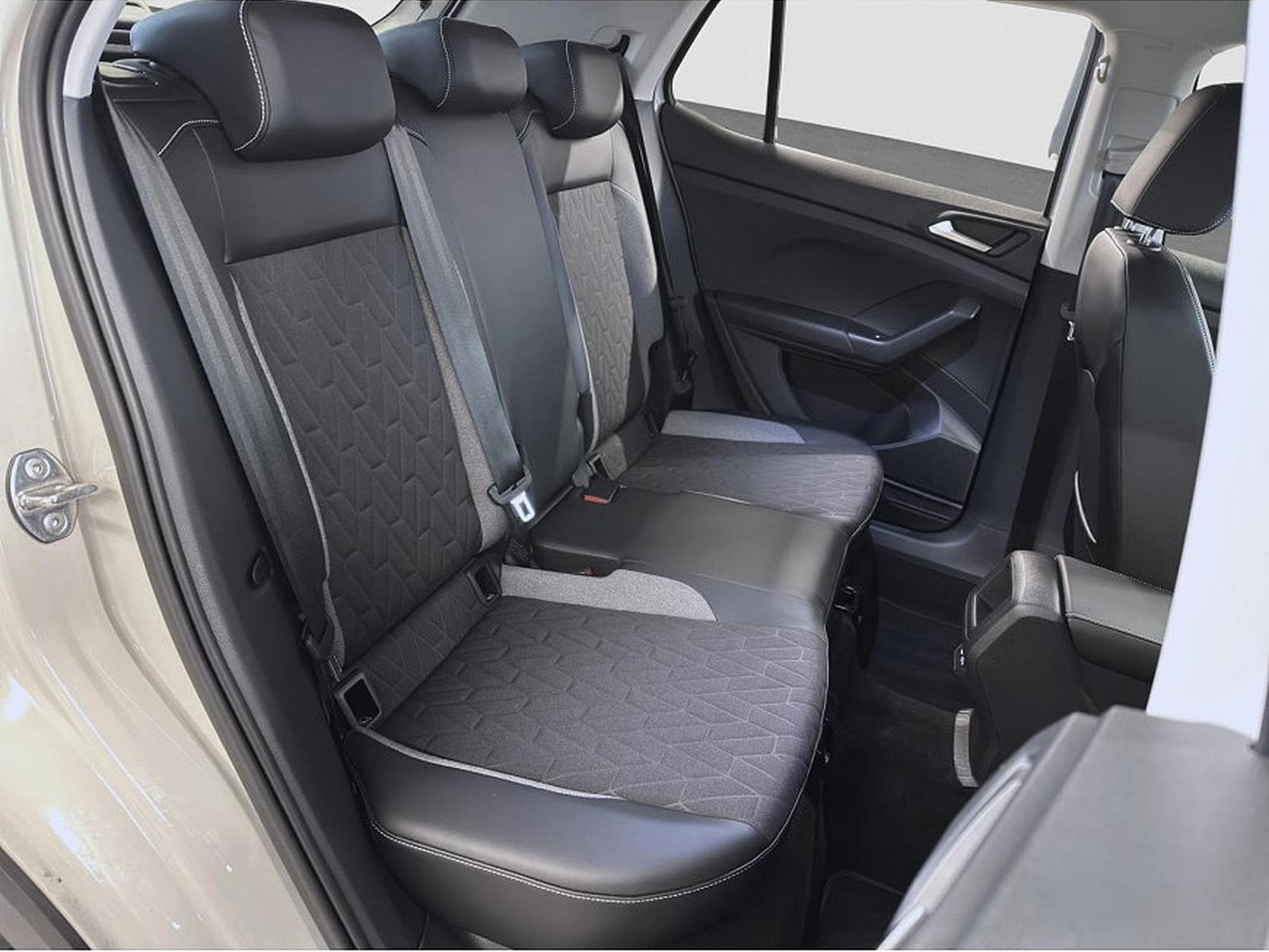 VW T-Cross (2025) - Photo 18