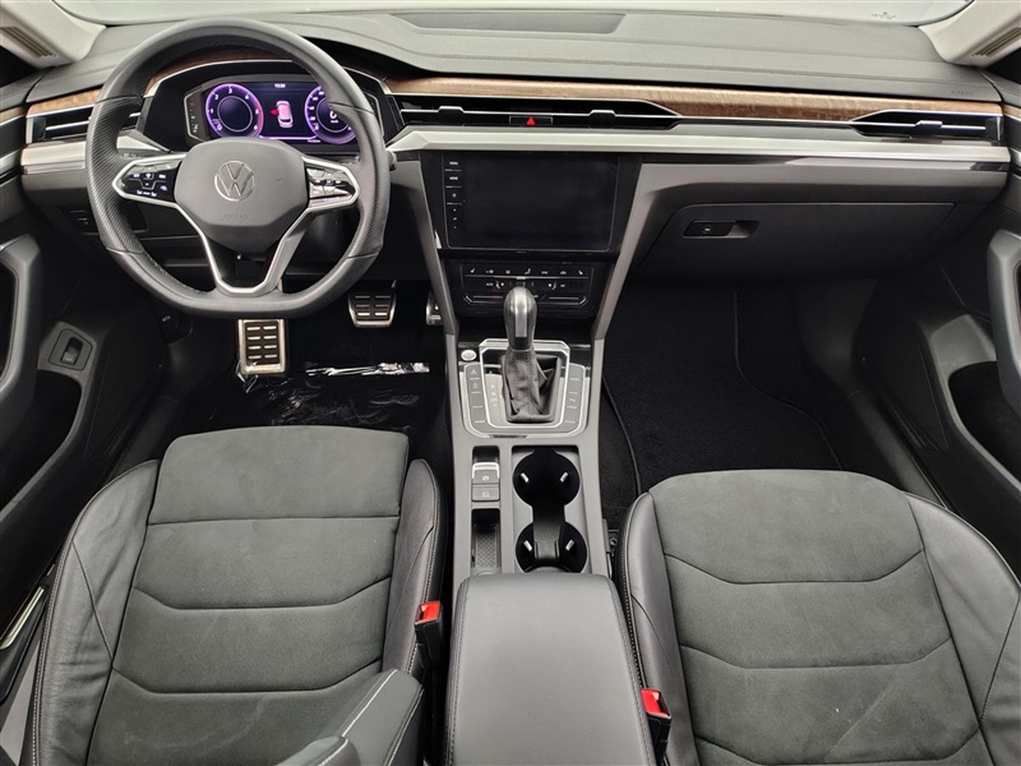 VW Arteon SB 2.0 TDi SCR Elegance Business Premium DSG (2024) - Foto 8