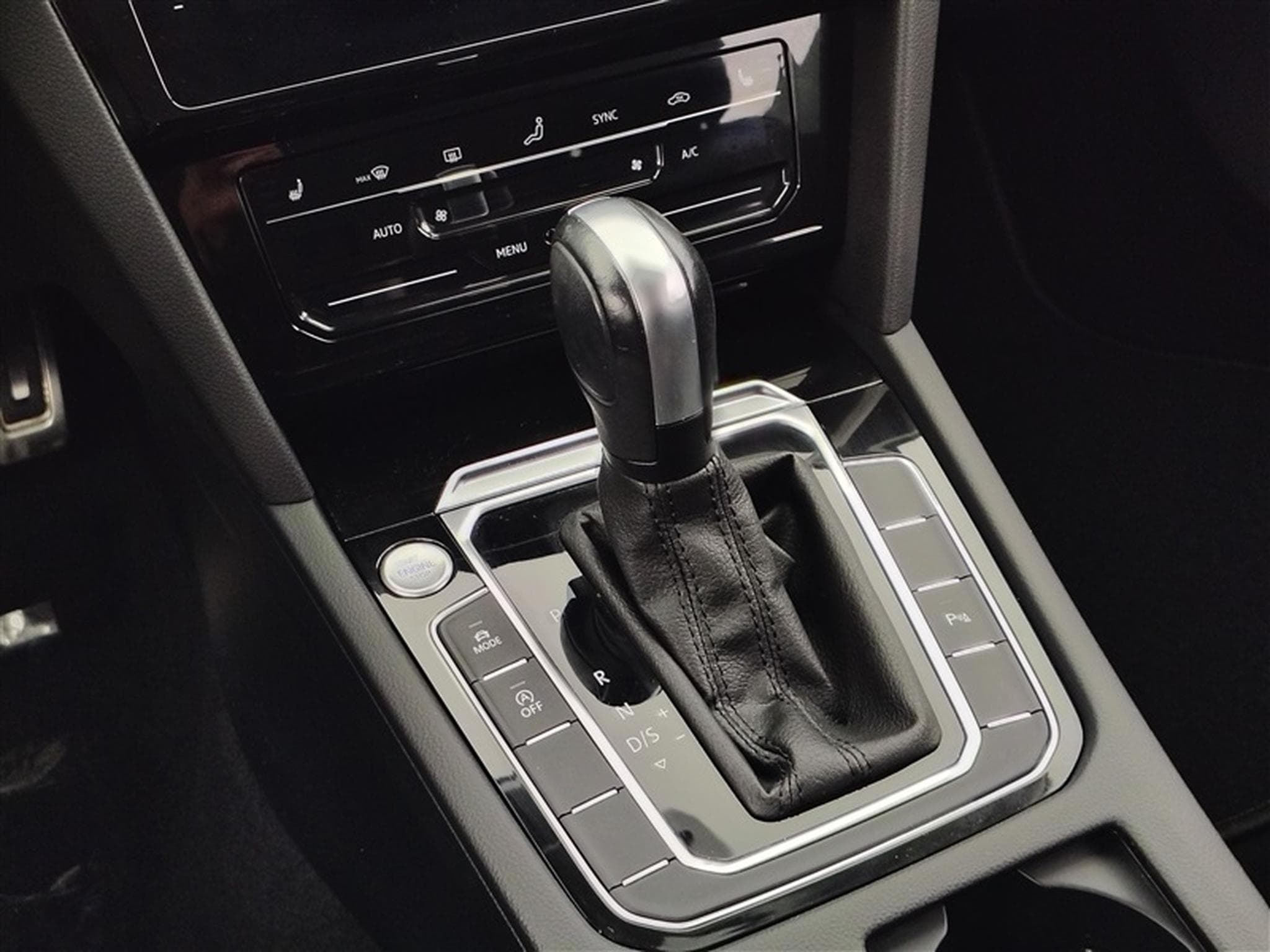 VW Arteon SB 2.0 TDi SCR Elegance Business Premium DSG (2024) - Foto 12