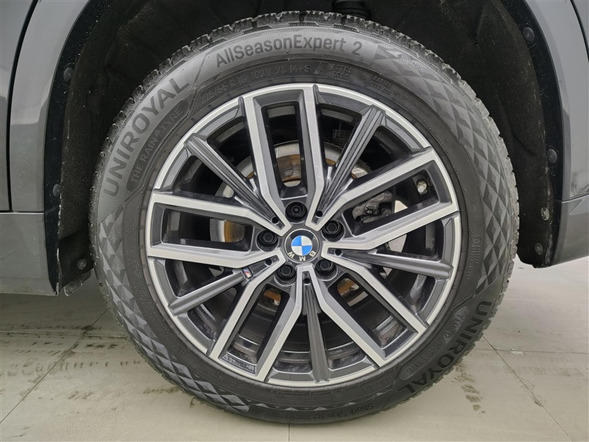 BMW X1 1.8iA PACK M  NAVI / CUIR SPORT /FULL LED (2025) - Foto 6