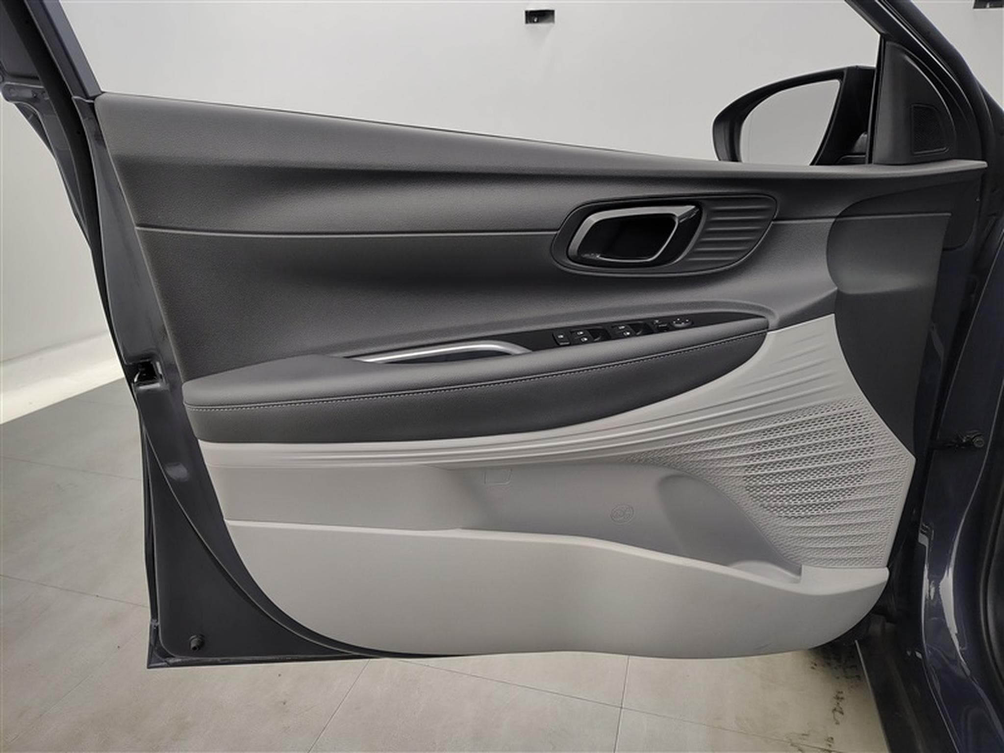 Hyundai Bayon 1.0 T-GDi MHEV DCT-7 100Cv Intuitive CARPLAY / CLIM (2023) - Photo 16