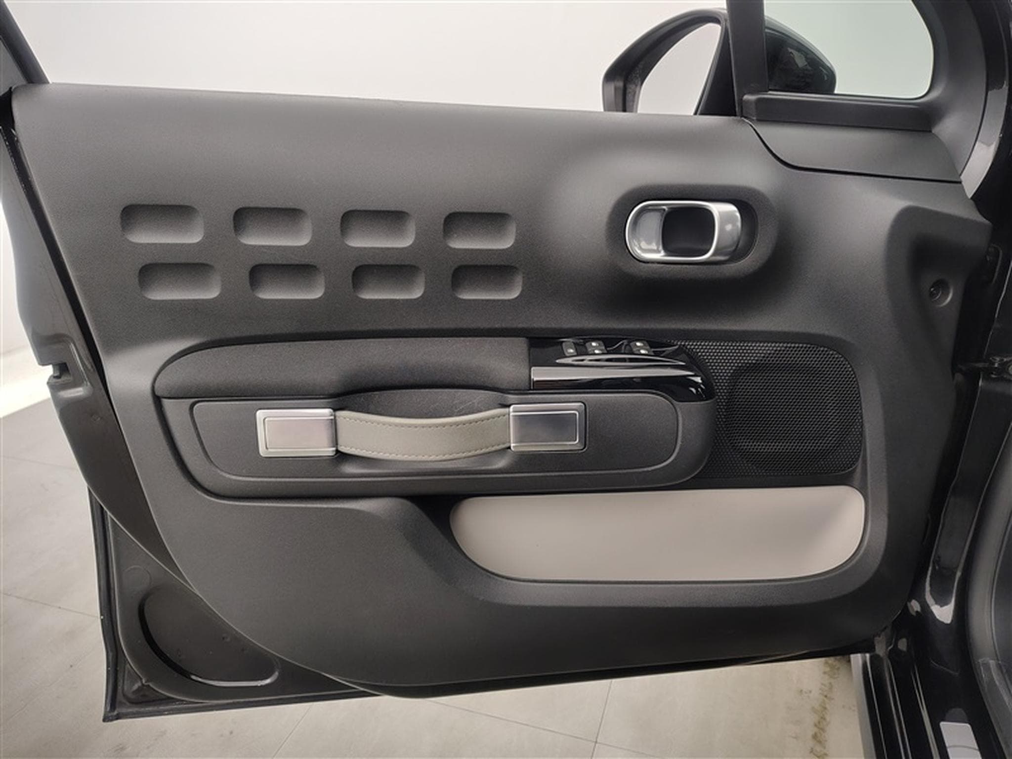 Citroen C3 1.2i C3 C-SERIES Clim / CarPlay / Ja 16" / PDC (2021) - Foto 16