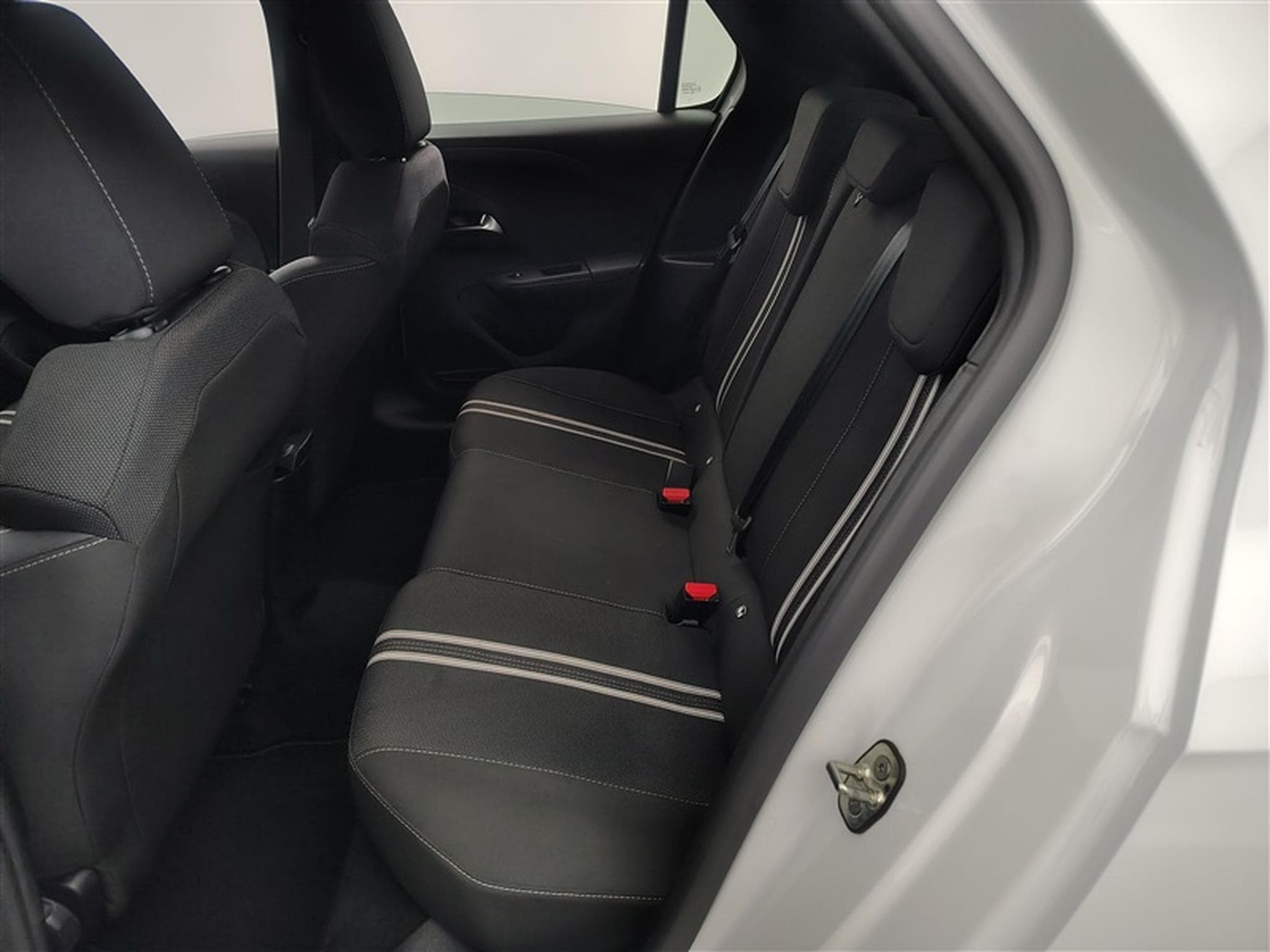 Opel Corsa 1.2 Turbo GS Line AT8 CARPLAY / FULL LED / S-CUIR (2025) - Foto 13