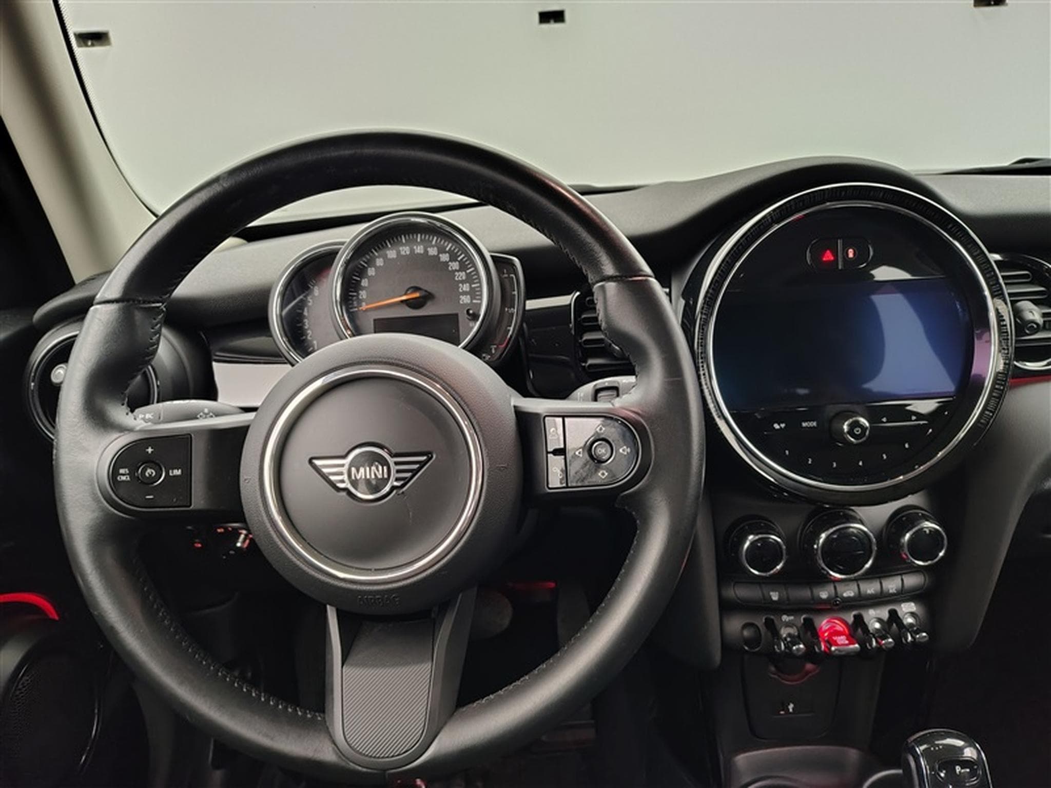 MINI Cooper 1.5A Camden DCT  Navi / Led / PDC (2023) - Foto 9