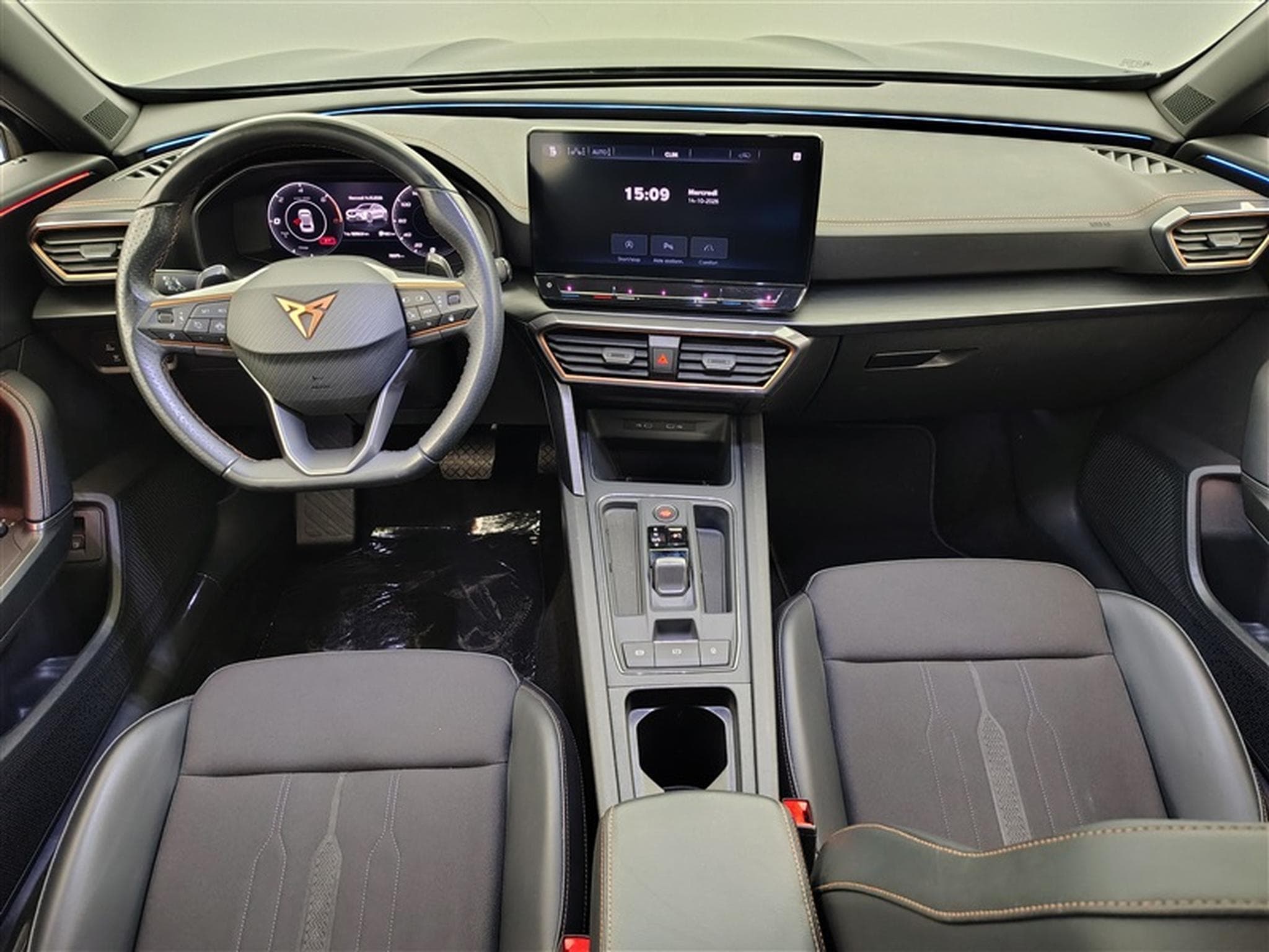Cupra Formentor 1.4 e-Hybrid PHEV DSG NAVI / FULL LED / S-CUIR (2023) - Foto 8