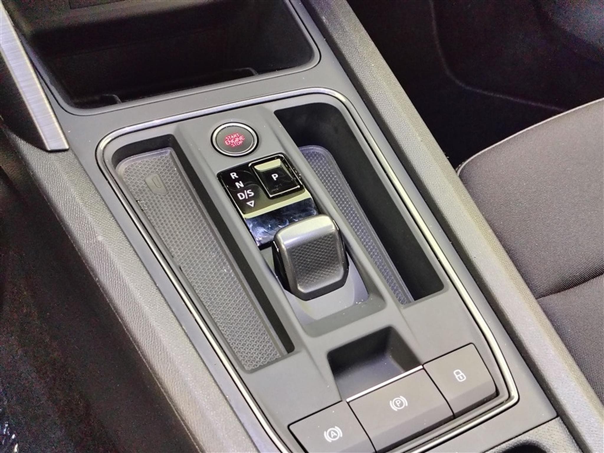 Cupra Formentor 1.4 e-Hybrid PHEV DSG NAVI / FULL LED / S-CUIR (2023) - Foto 12