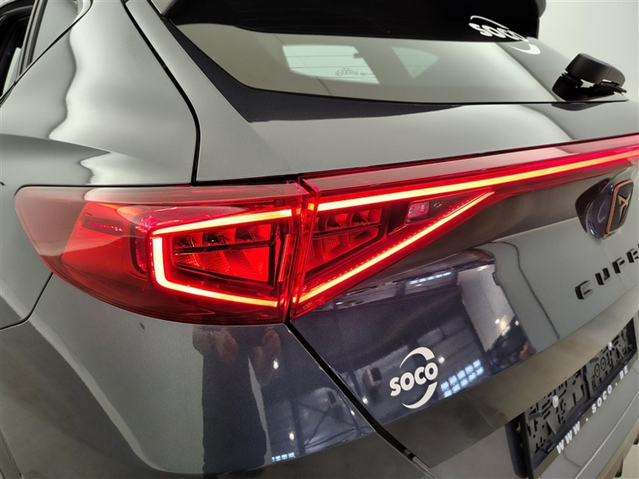 Cupra Formentor 1.4 e-Hybrid PHEV DSG NAVI / FULL LED / S-CUIR (2023) - Foto 16