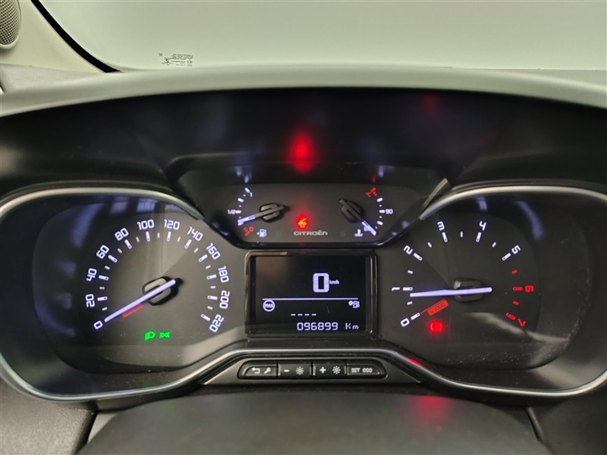 Citroen C3 Aircross 1.5 BlueHDi Shine S&S (2020) - Photo 10