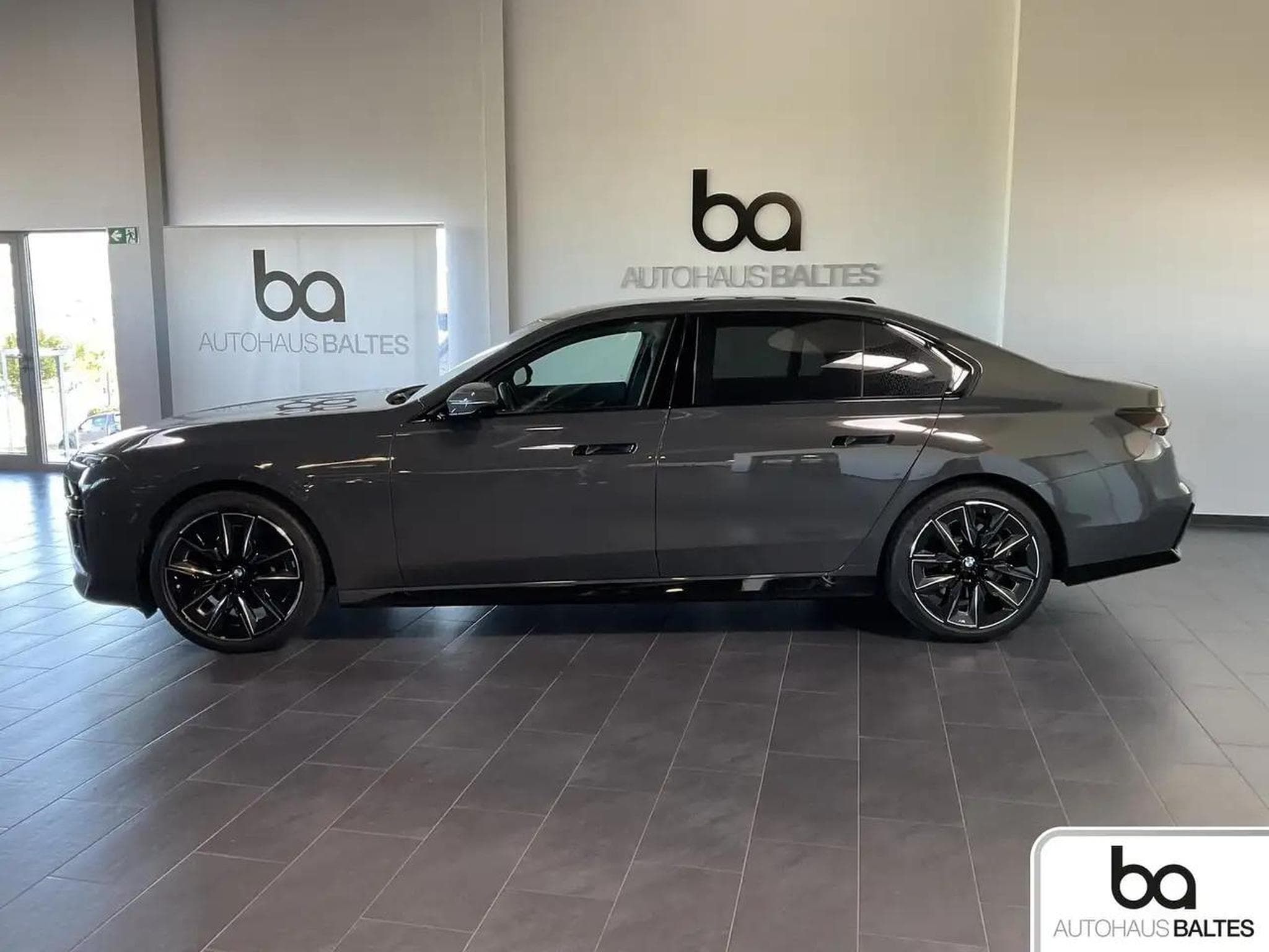 BMW 740 (2026) - Photo 3