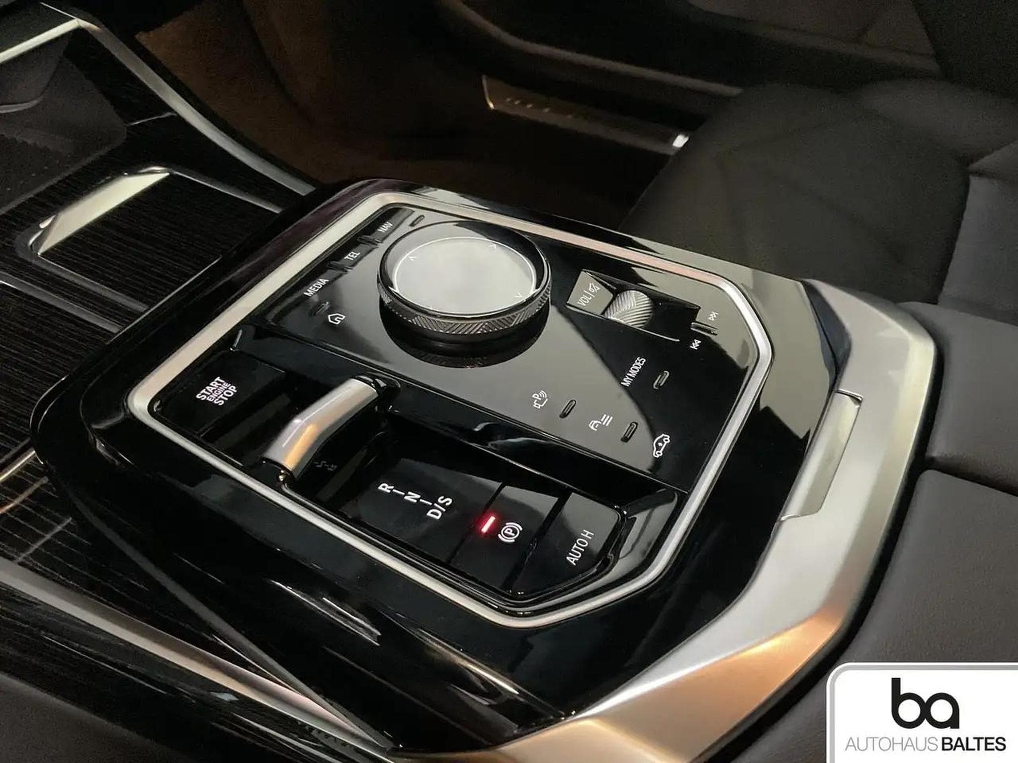 BMW 740 (2026) - Photo 10