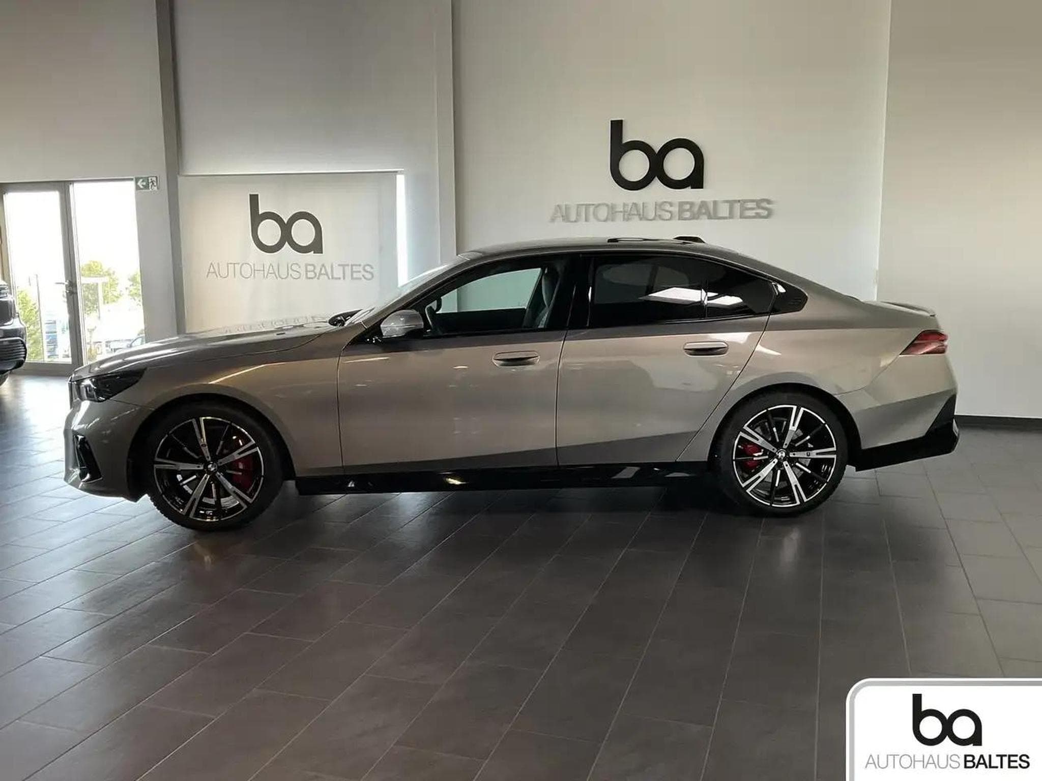 BMW 540 (2026) - Photo 3