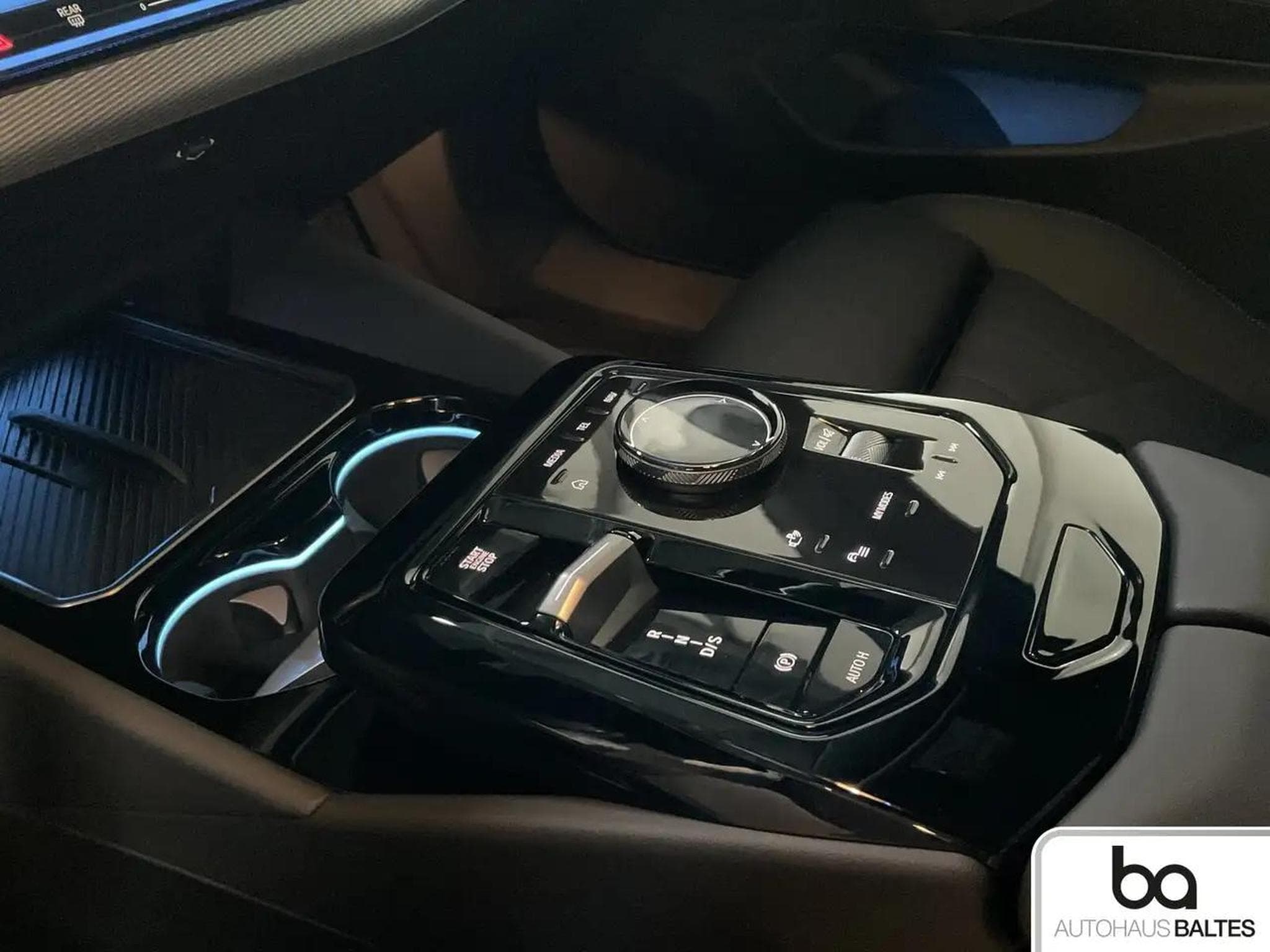 BMW 540 (2026) - Photo 10