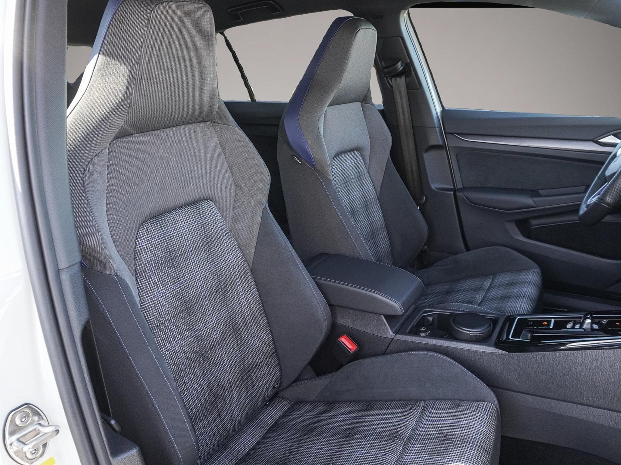 VW Golf (2026) - Photo 7