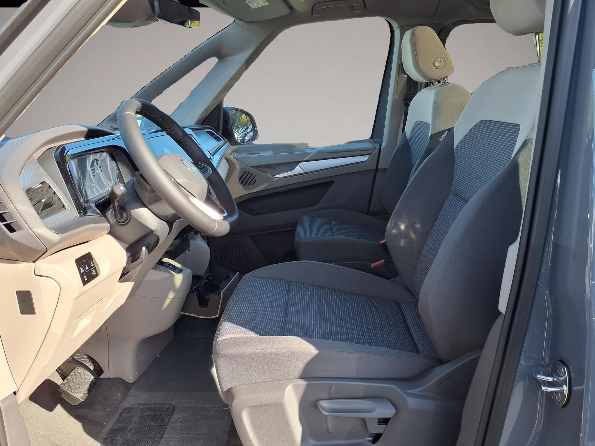 VW Multivan (2026) - Photo 5