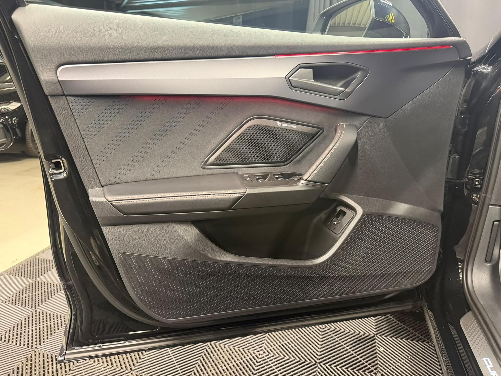 Cupra Formentor VZ 2.0 4X4 TSi 333 (2025) - Foto 8