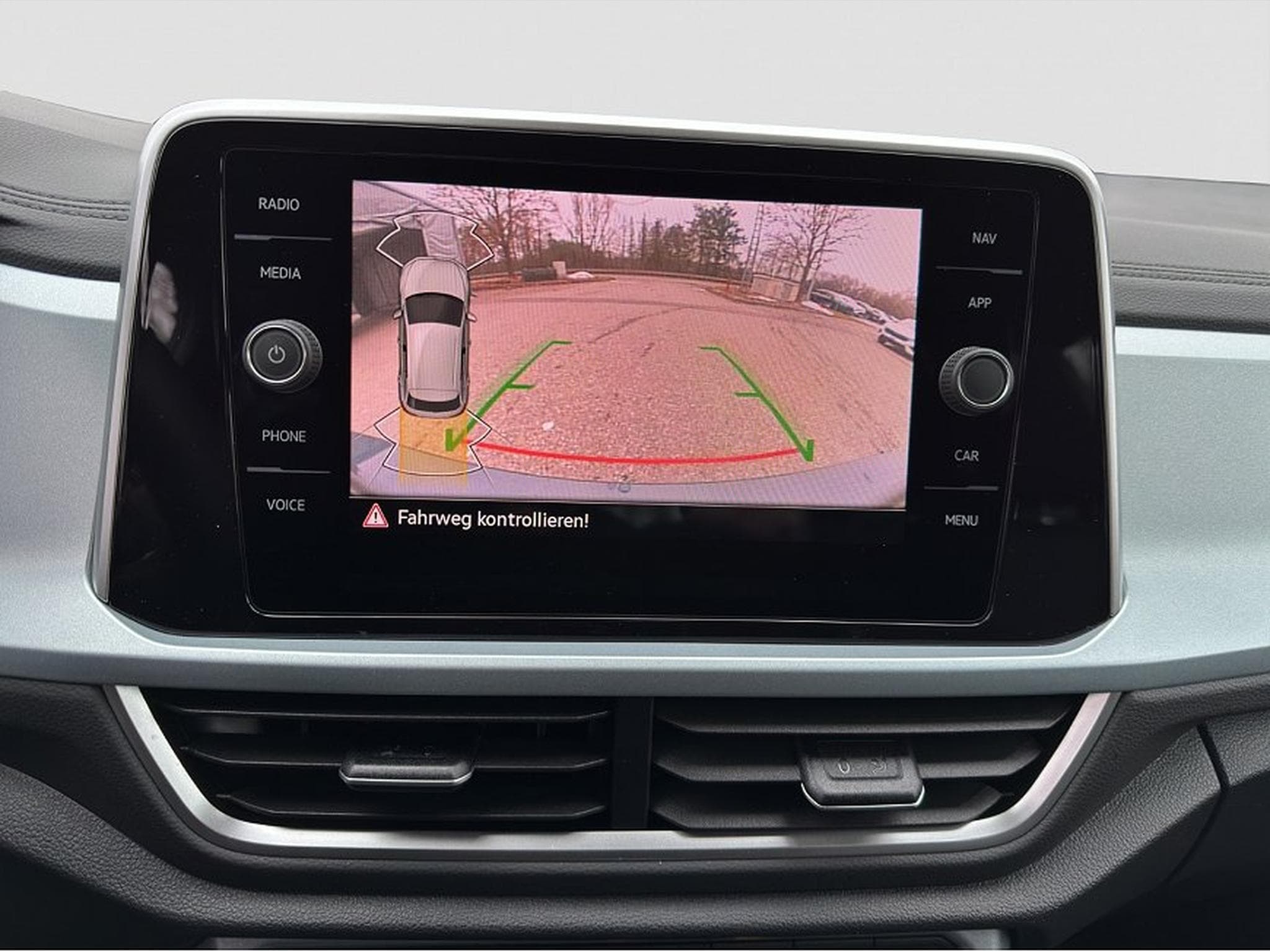 VW T-Roc (2025) - Photo 18