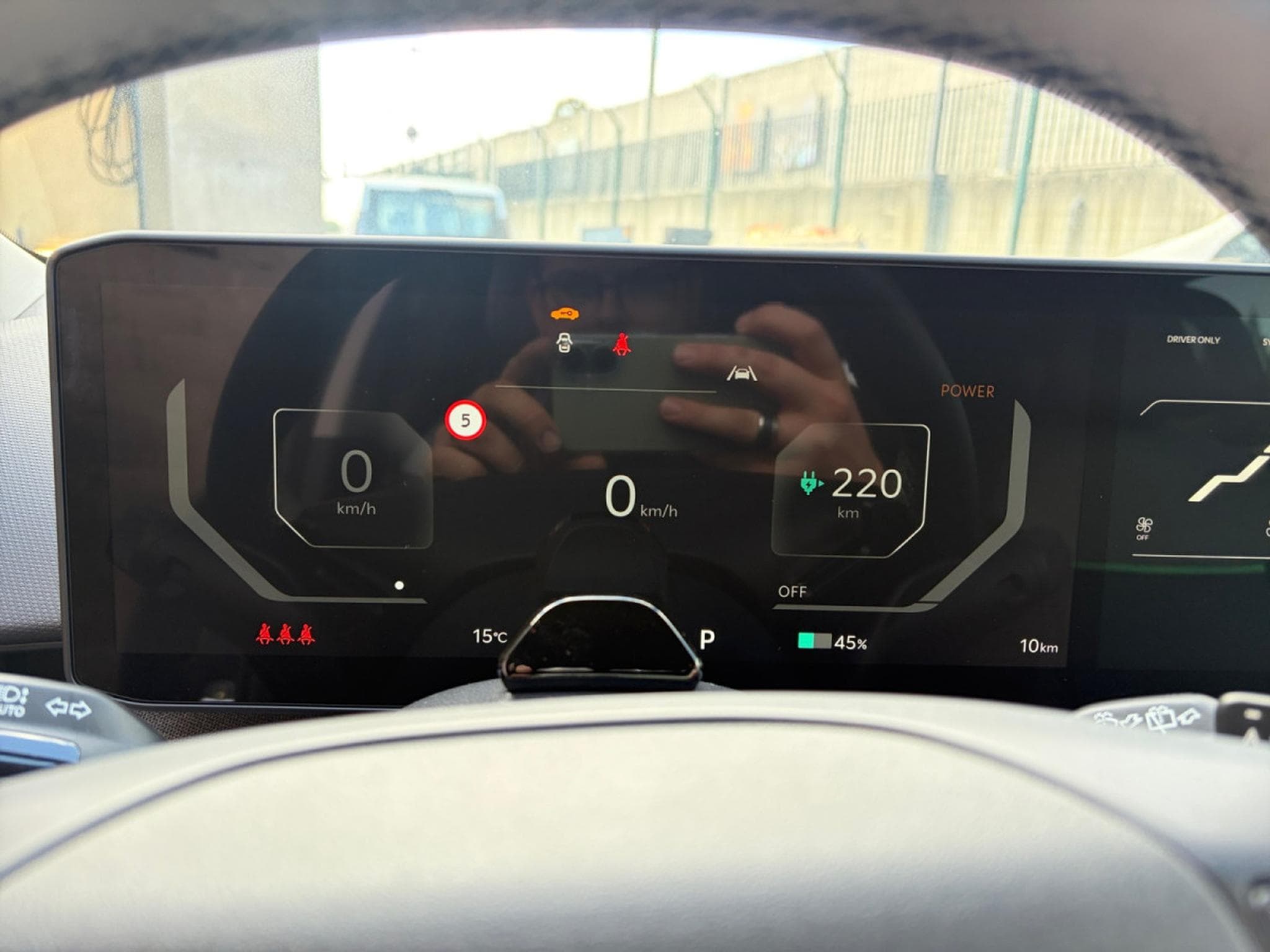 Kia EV4 Business Plus 81,4 kWh FWD (2026) - Photo 14