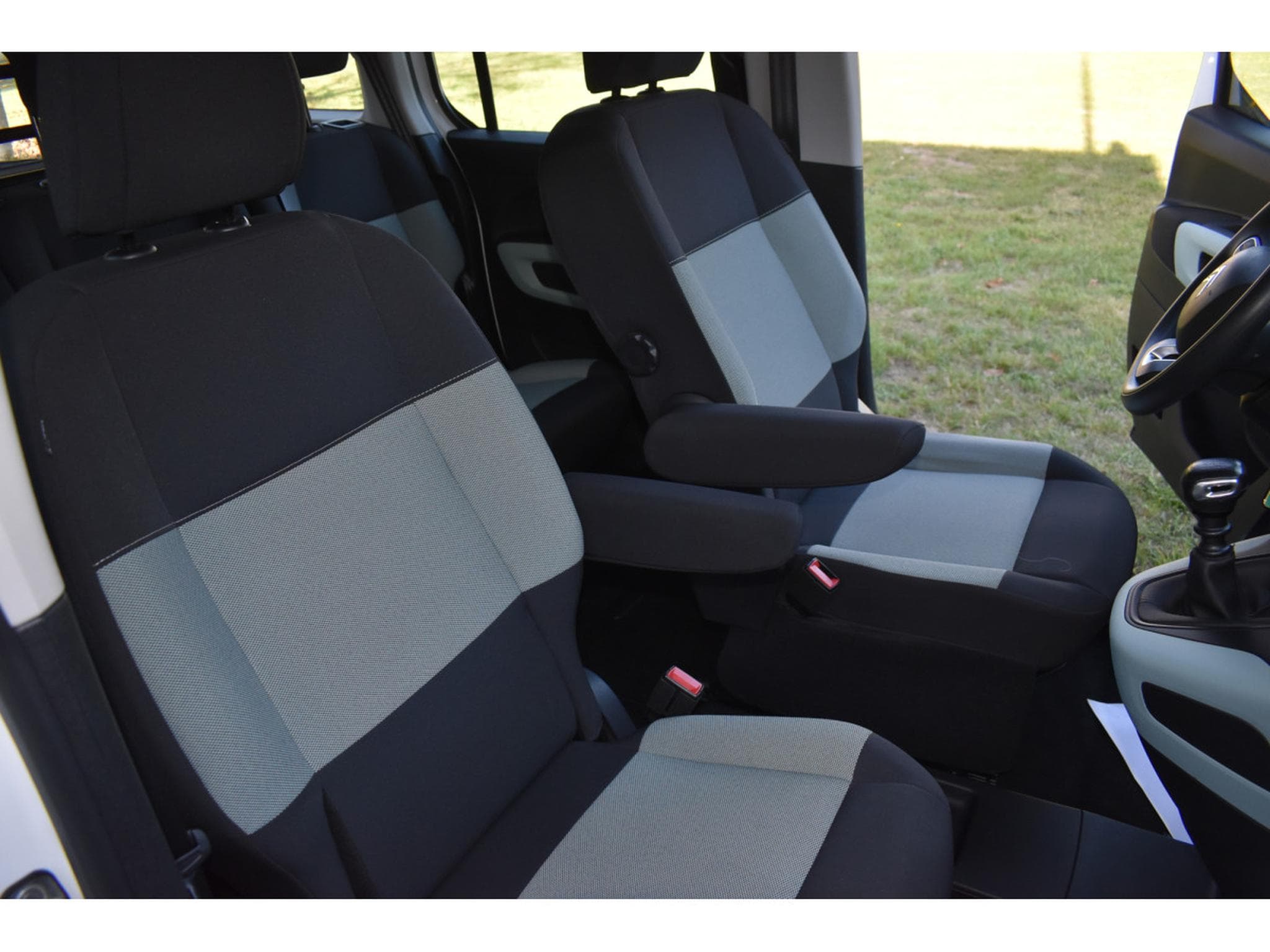 Citroën Berlingo Multispace 110 5 places 41000km Etat neuf (2019) - Photo 16
